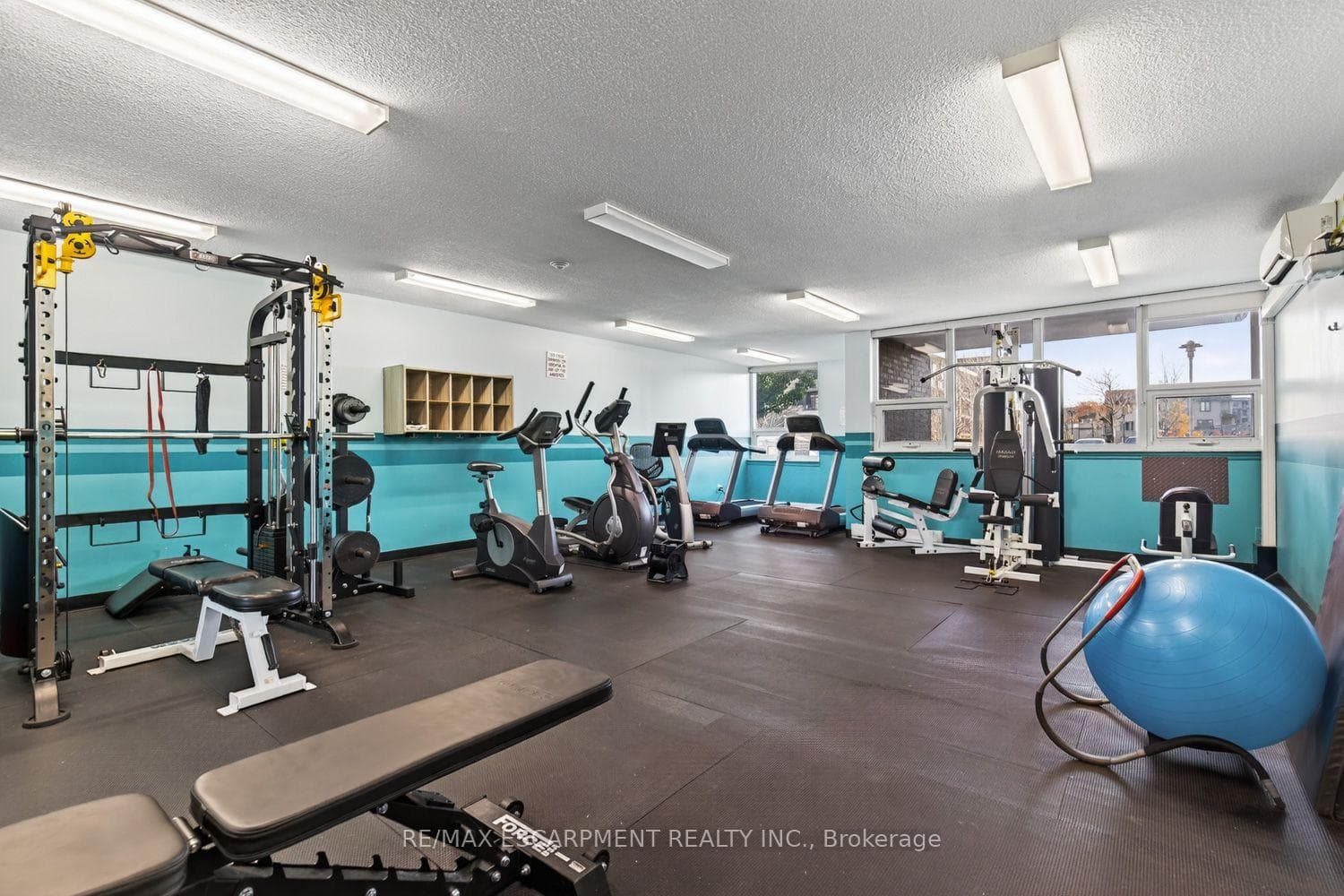 500 Green Road Unit 310 photo 44