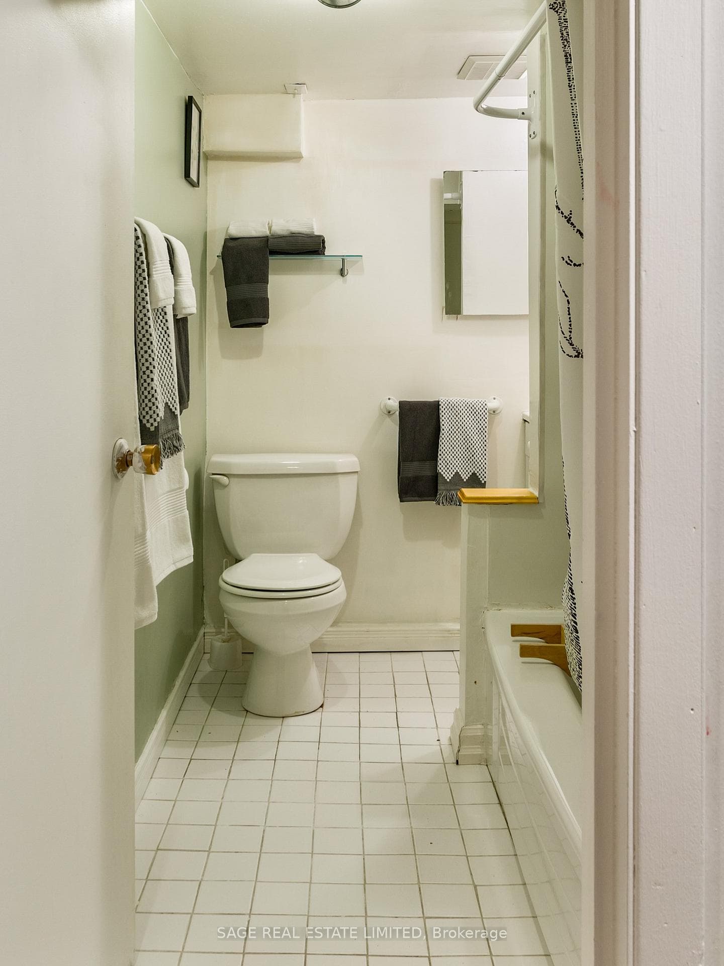 124 Alton Avenue photo 44