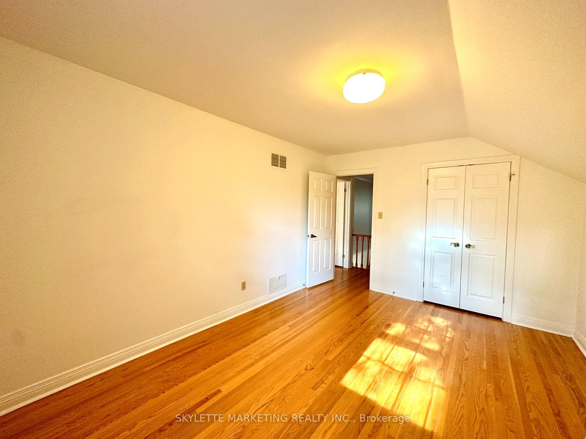 8 Blue Grass Drive photo 21
