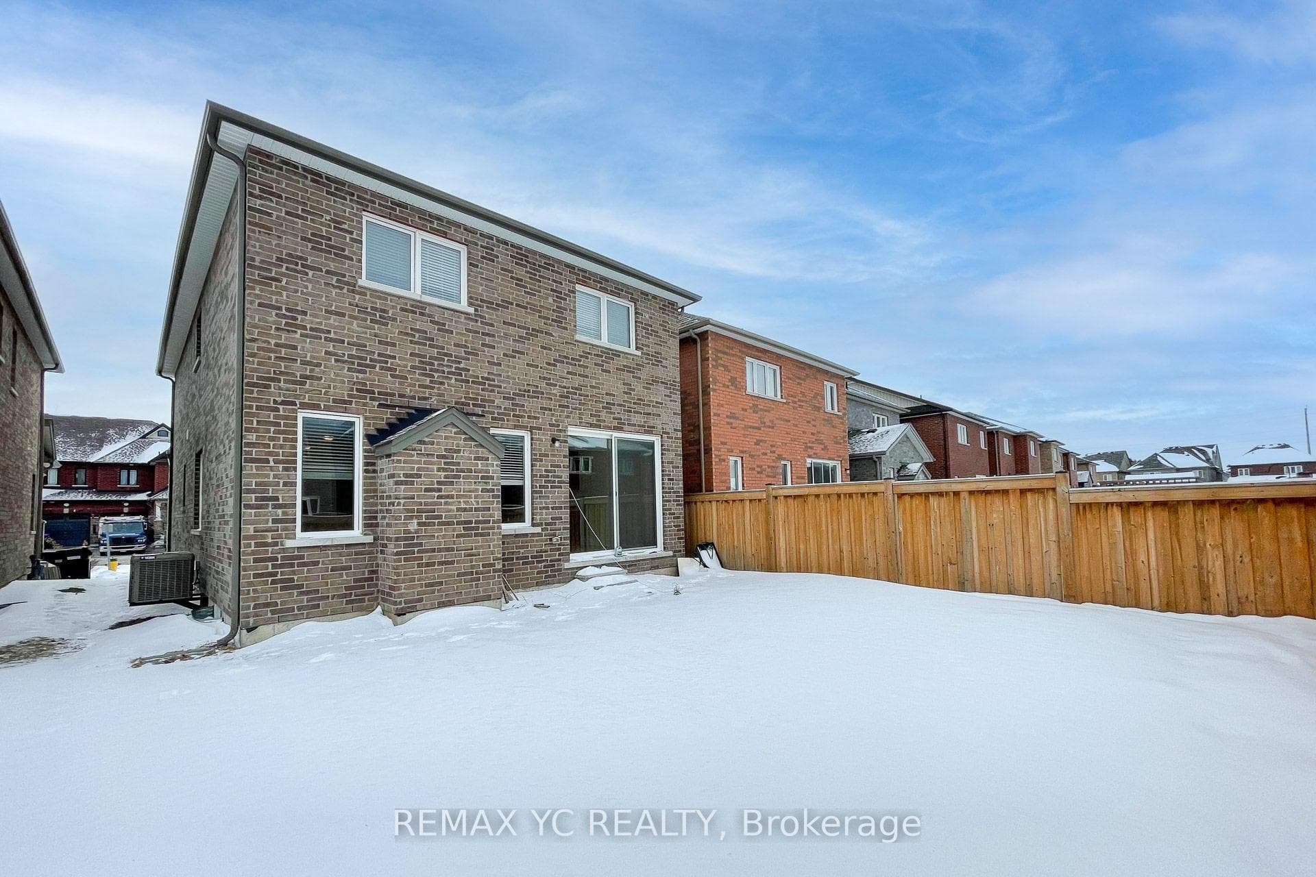 56 Walker Boulevard photo 34