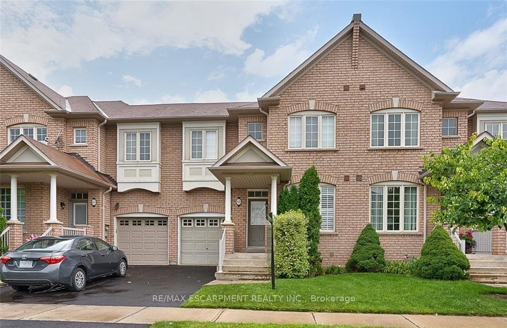 3436 Hayhurst Crescent photo 1