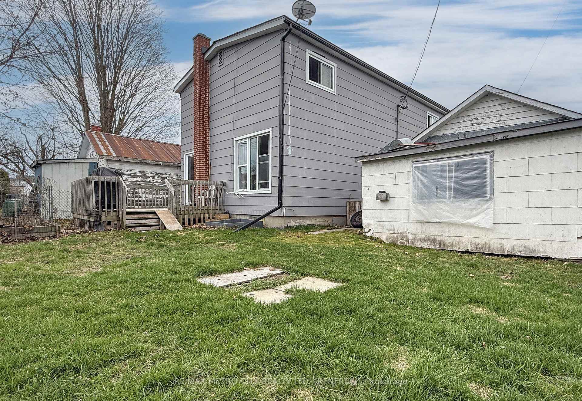 467 Dominion Street photo 26