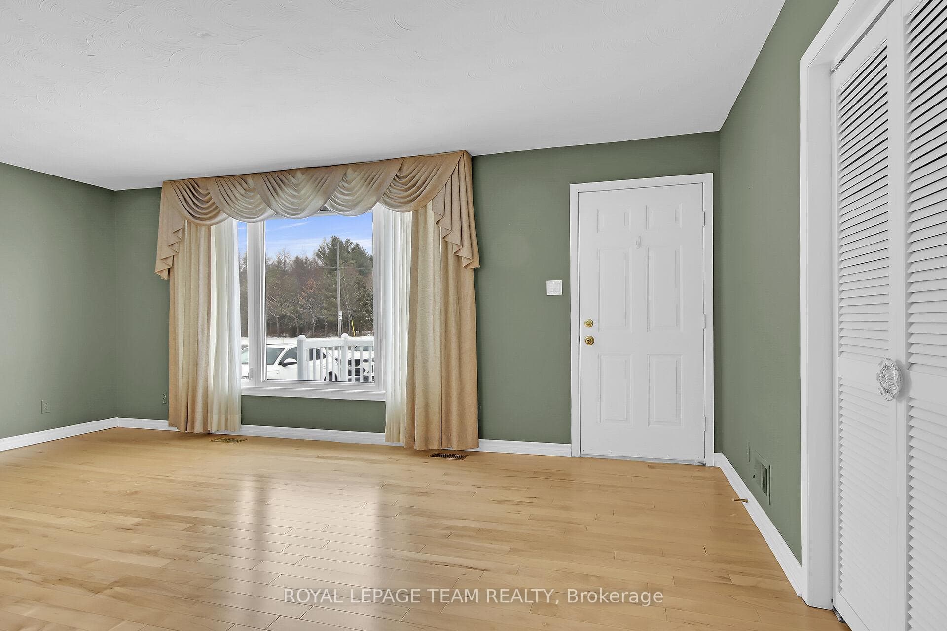 1798 Manotick Station Road photo 7