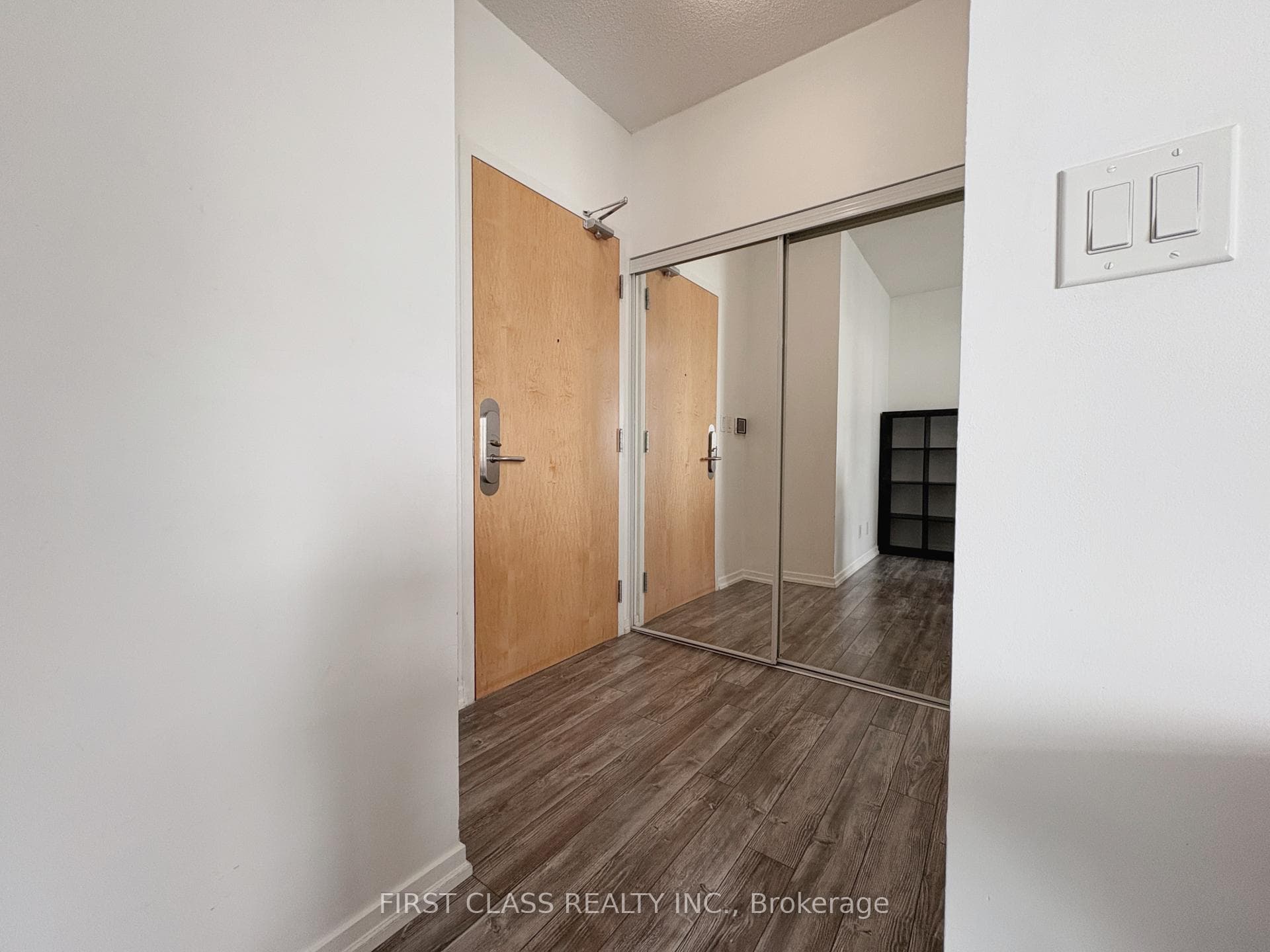 65 Bremner Boulevard Unit 3610 photo 6