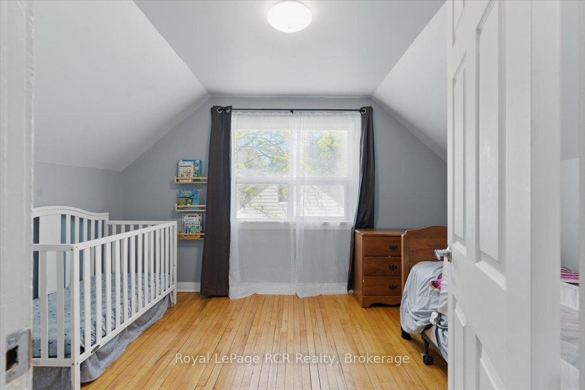 1319 8th Avenue photo 22