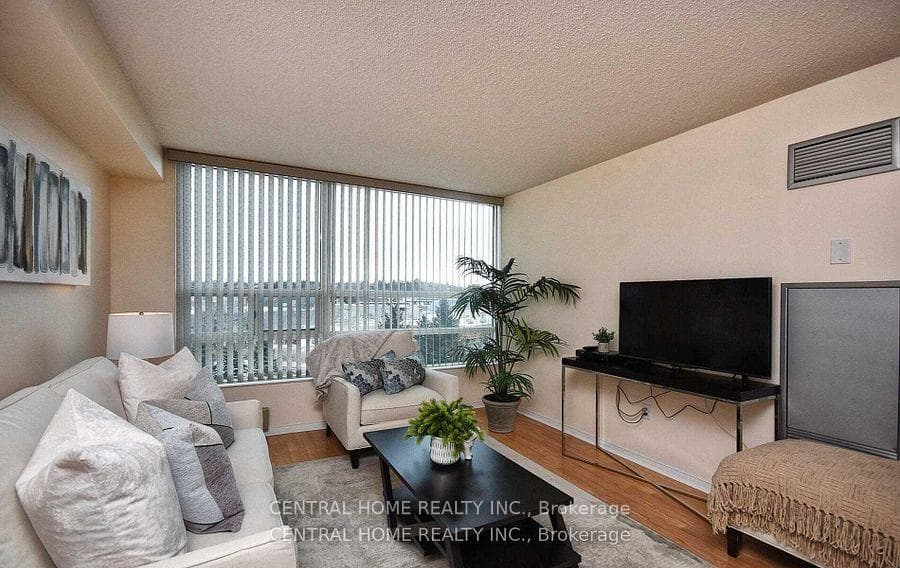 7825 Bayview Avenue Unit 502 photo 5