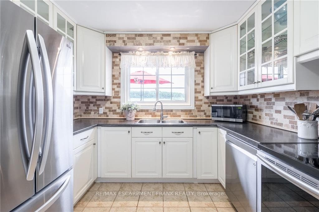 664 Ridge Road photo 12