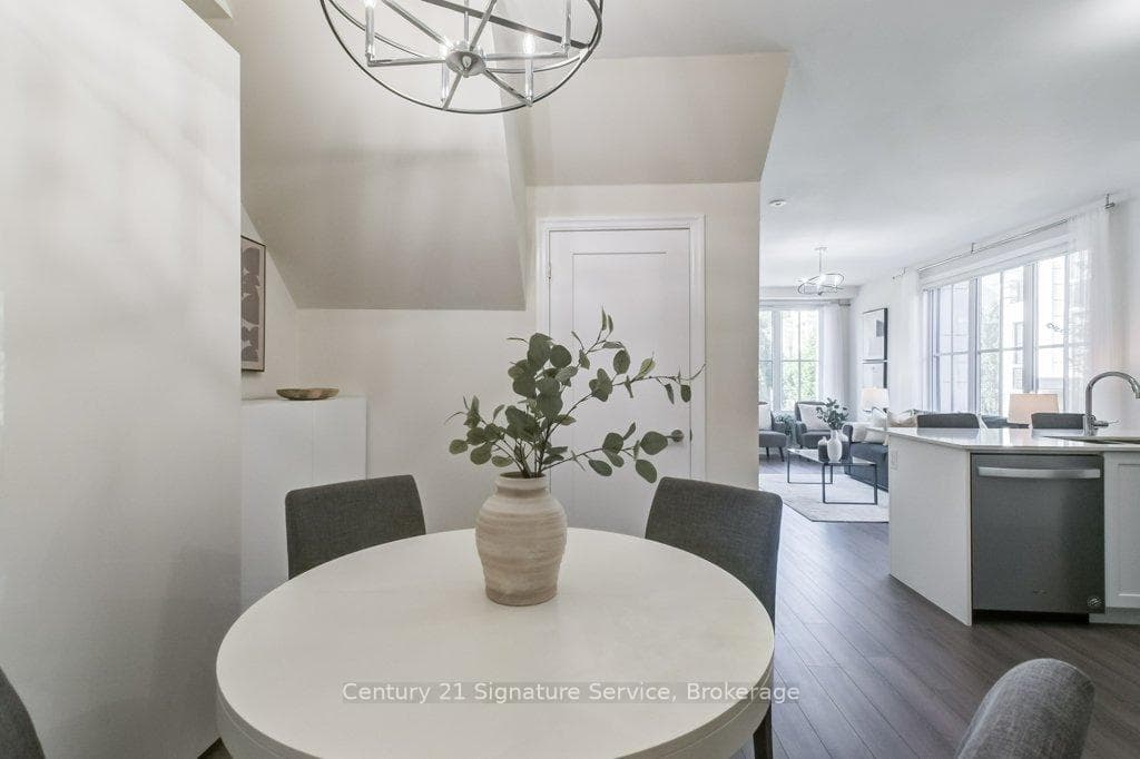 652 Cricklewood Drive Unit 202 photo 17