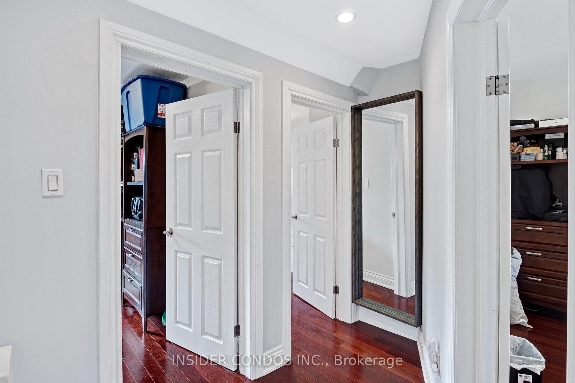135 William Street photo 20