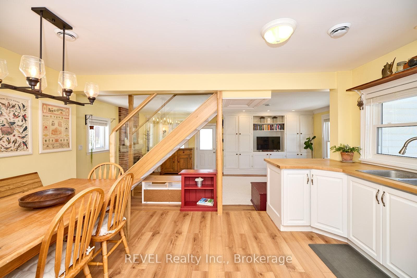 1819 Balfour Street photo 17