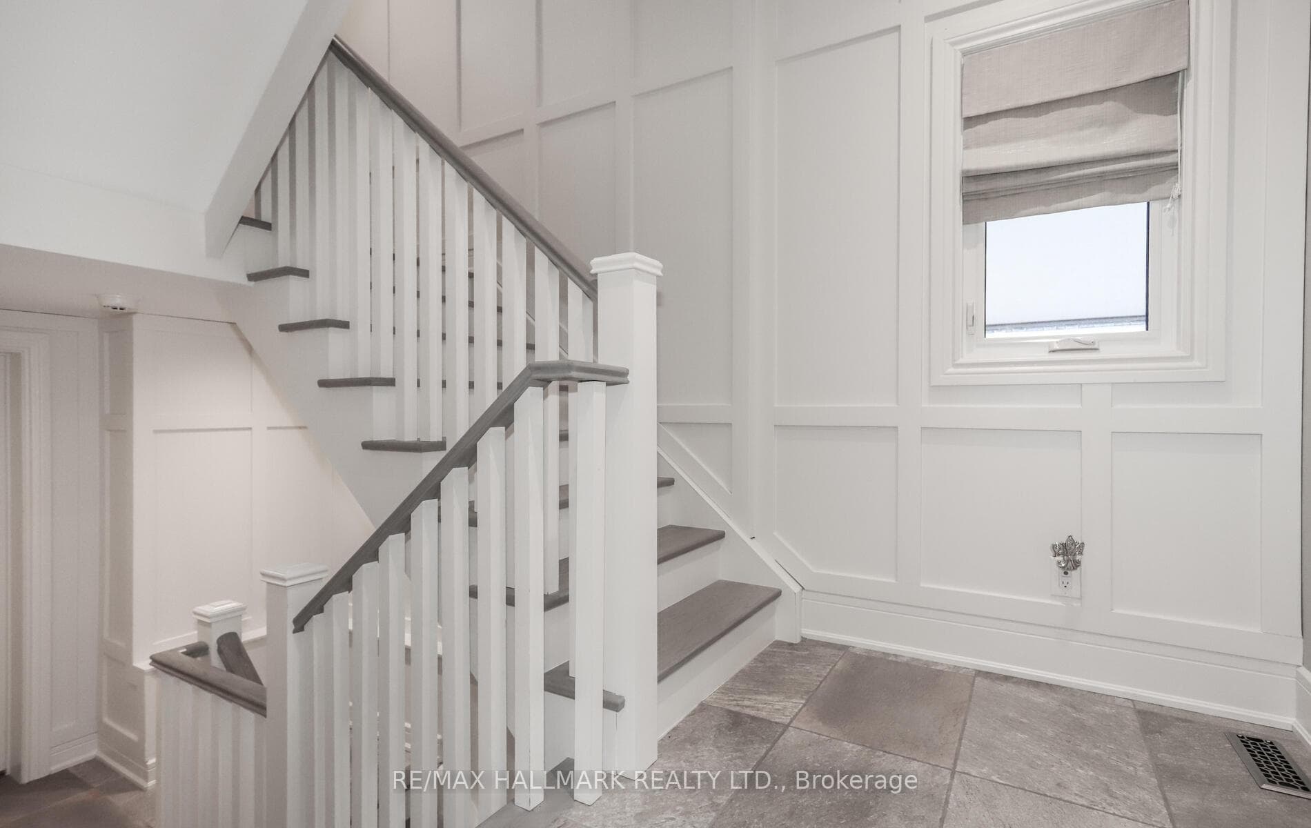 104 Hambly Avenue photo 19