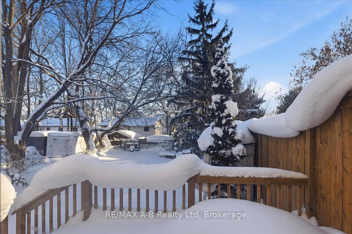 287 Front Street photo 27