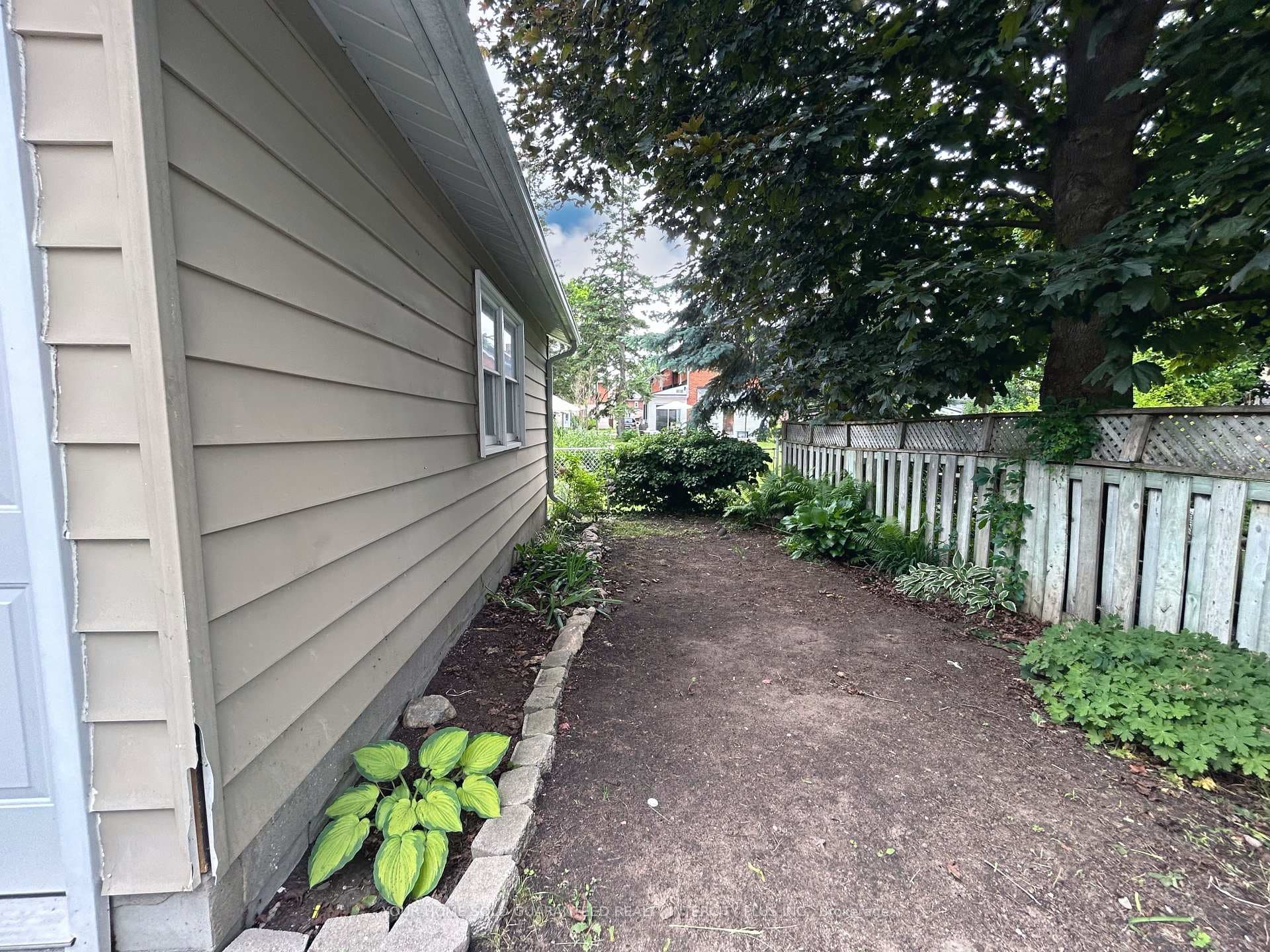 104 Chatham Street photo 29