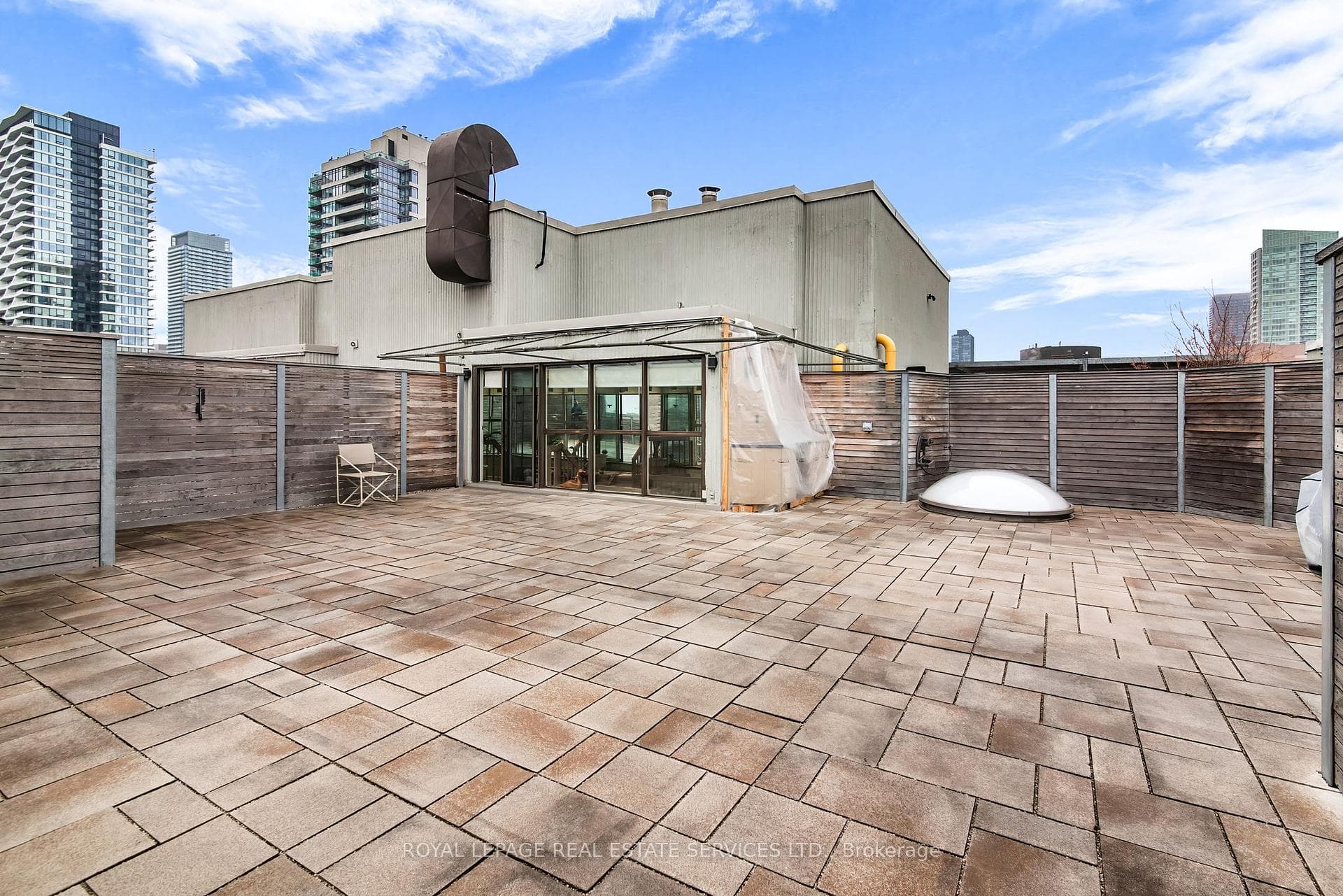 130 Carlton Street Unit PH5 photo 40