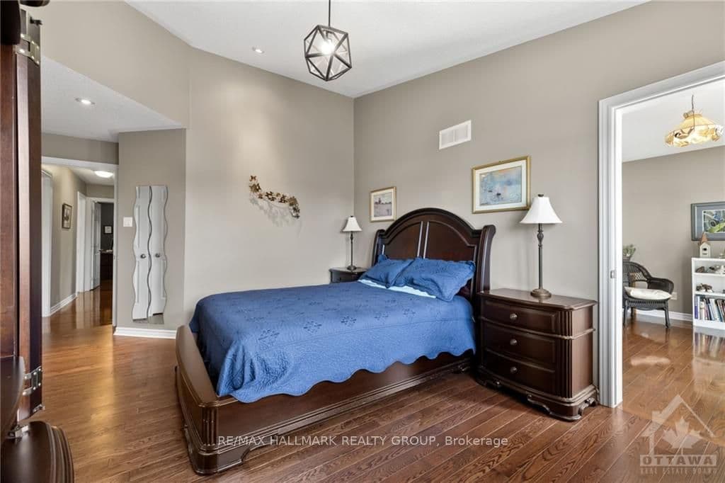 100 GRANITE Court photo 17