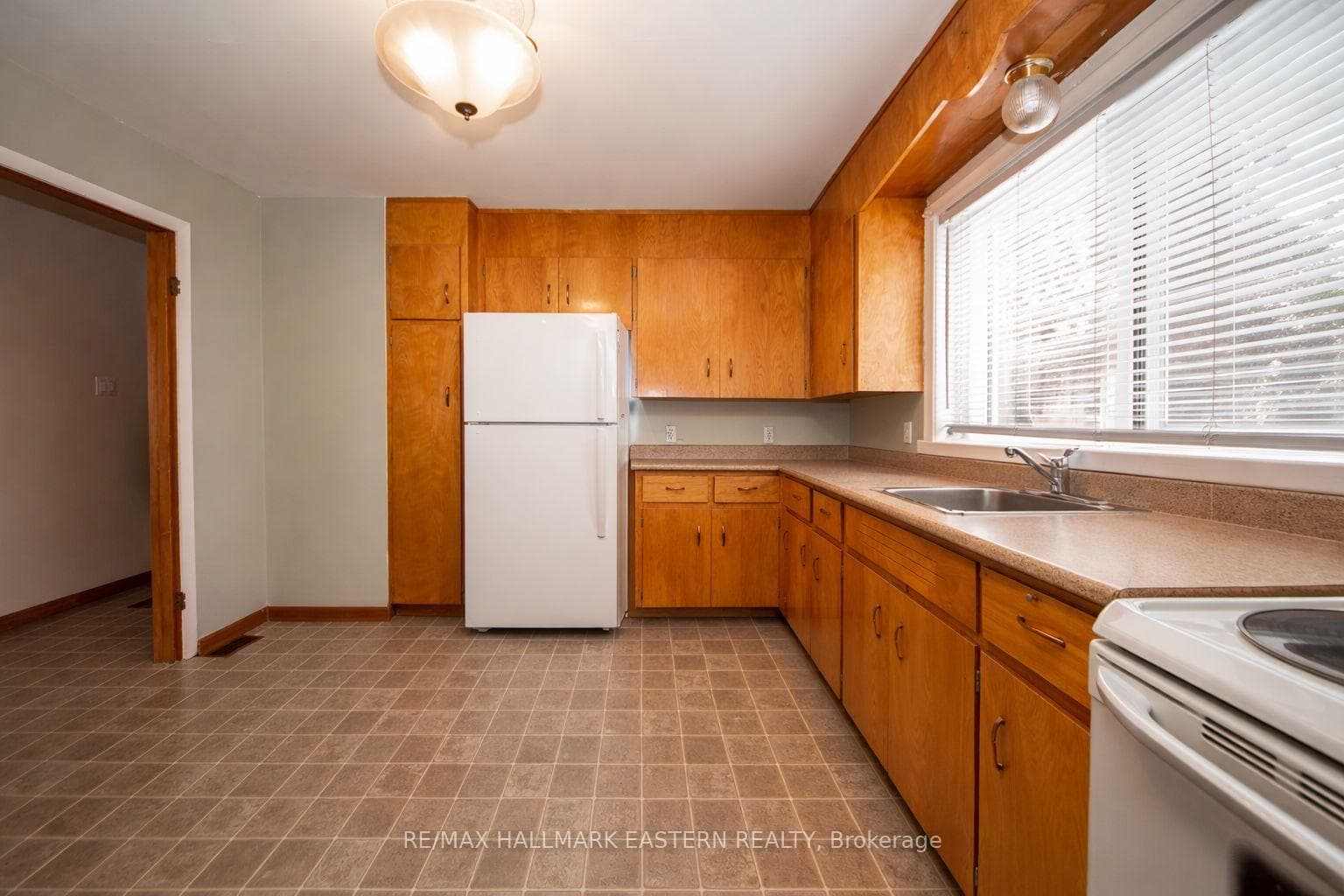 722 Chemong Road photo 9