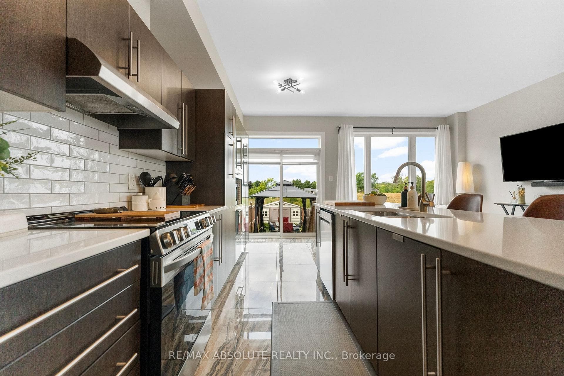 187 Desmond Trudeau Drive photo 15