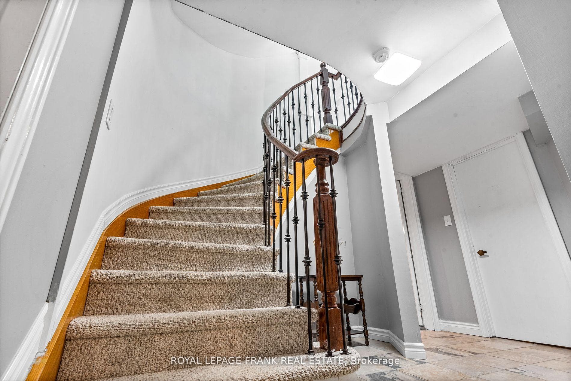 9 Gary Court photo 24
