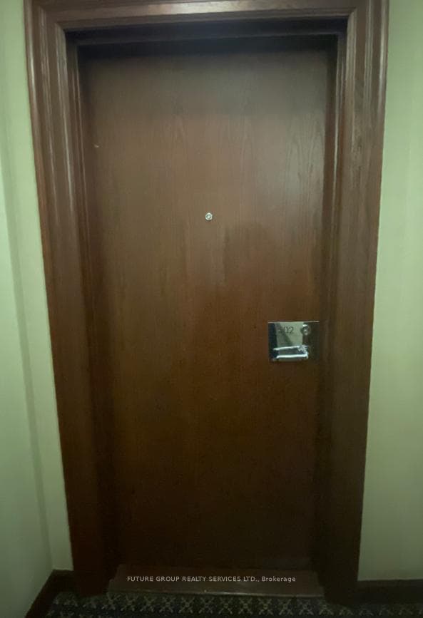 1055 Bay Street Unit 1502 photo 18