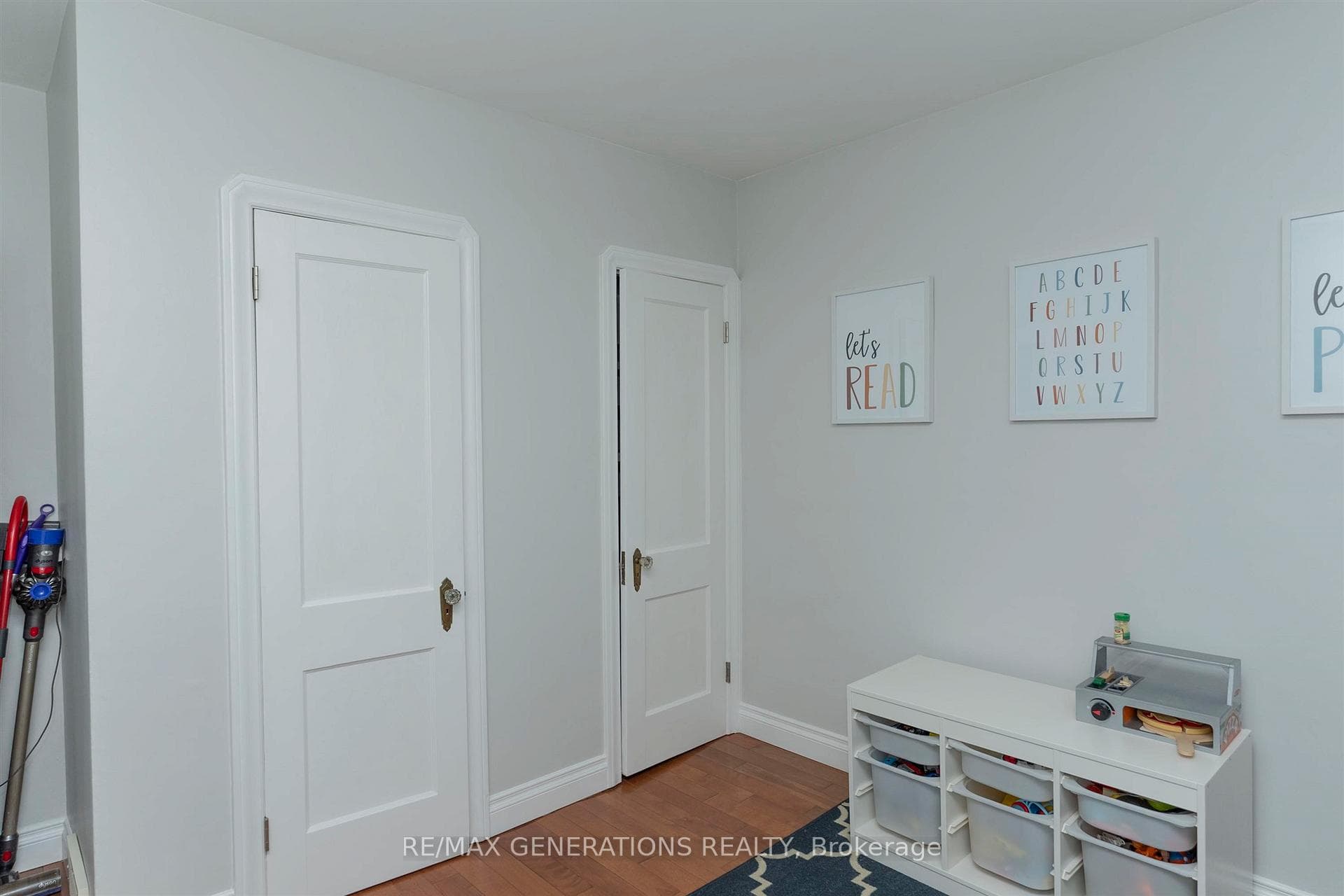 738 Bessie Avenue photo 14