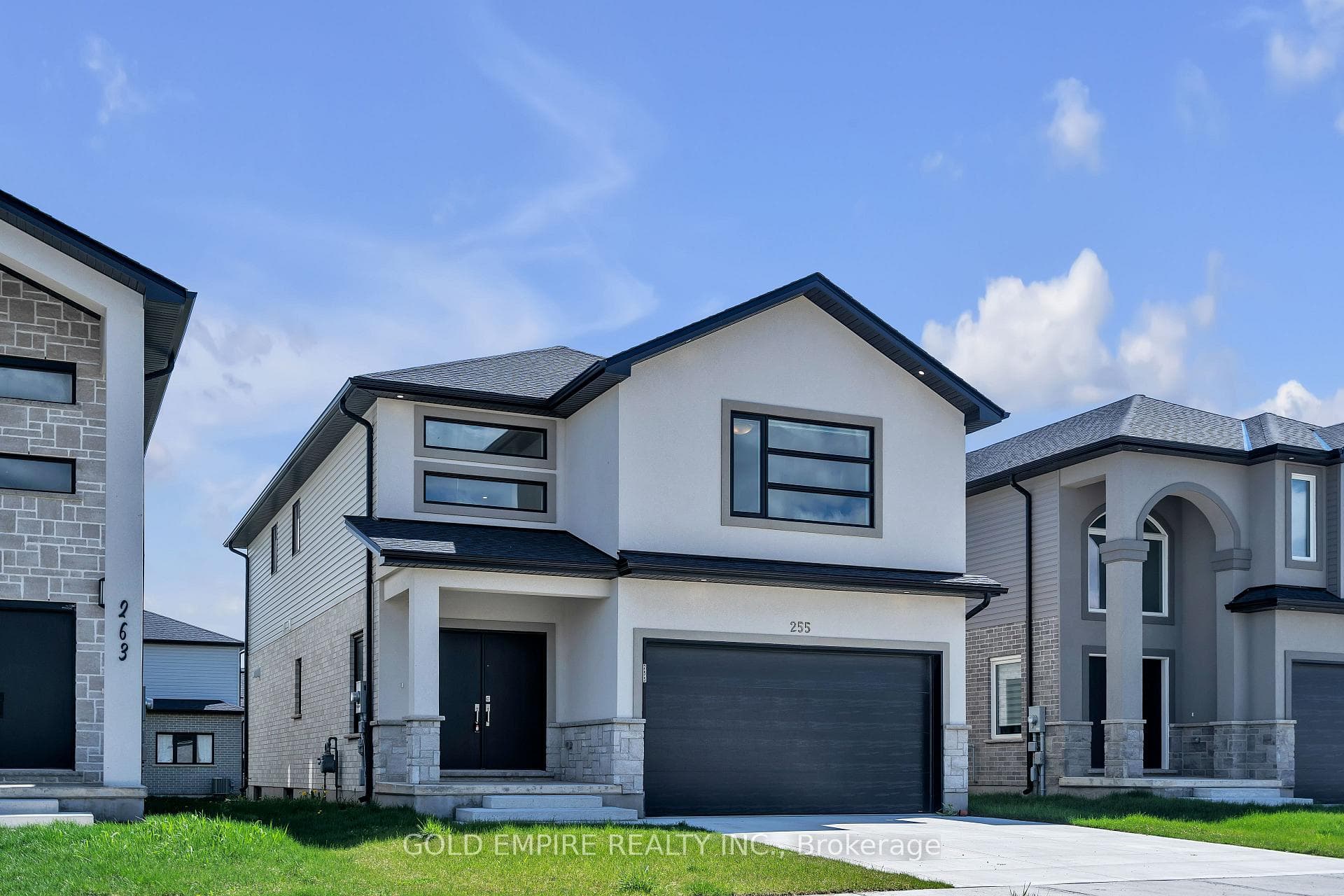 255 Roy Mcdonald Drive photo 2