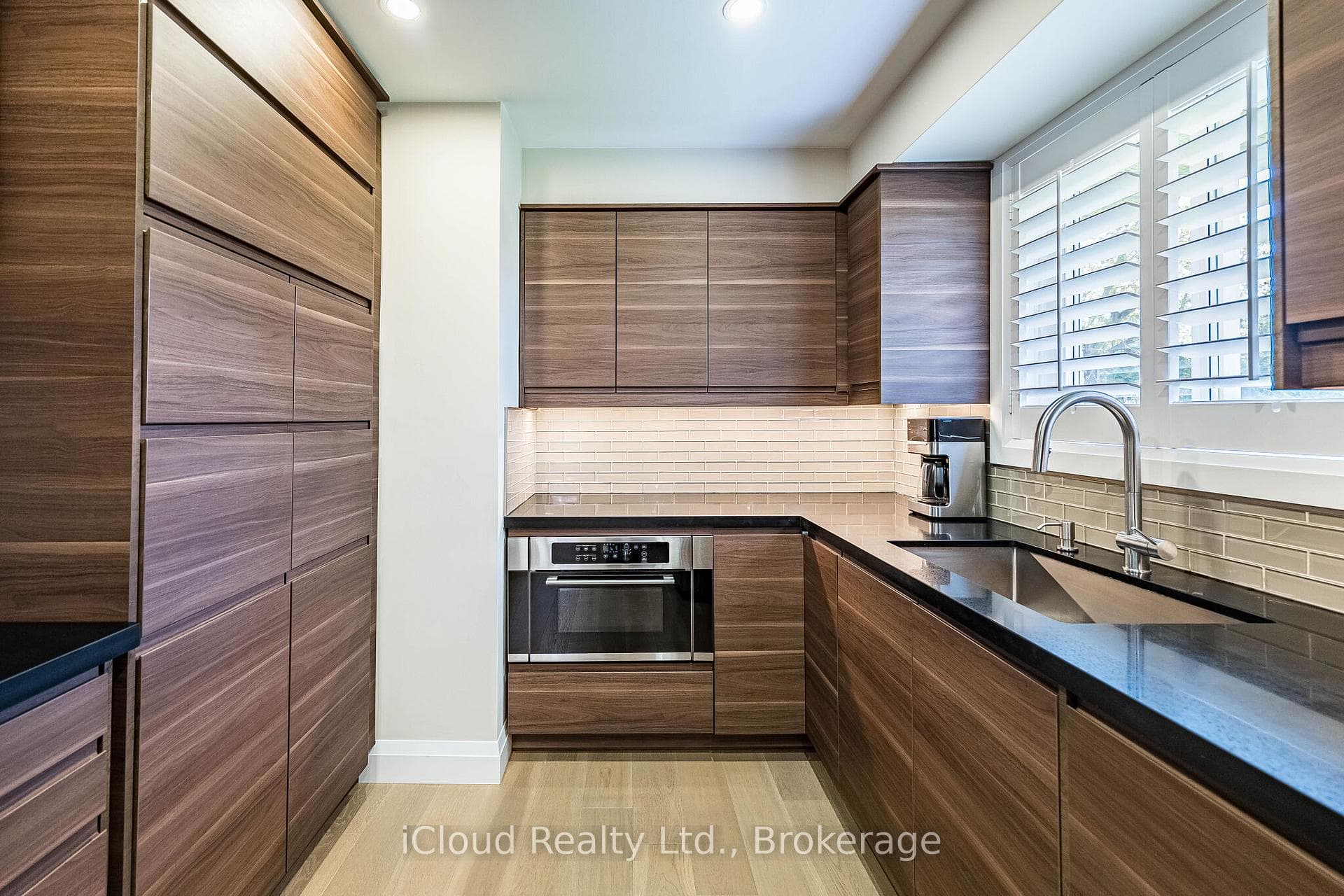 1195 Stanley Drive photo 17