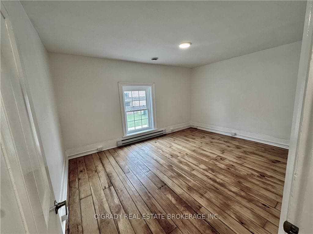 30A JAMES Street photo 13