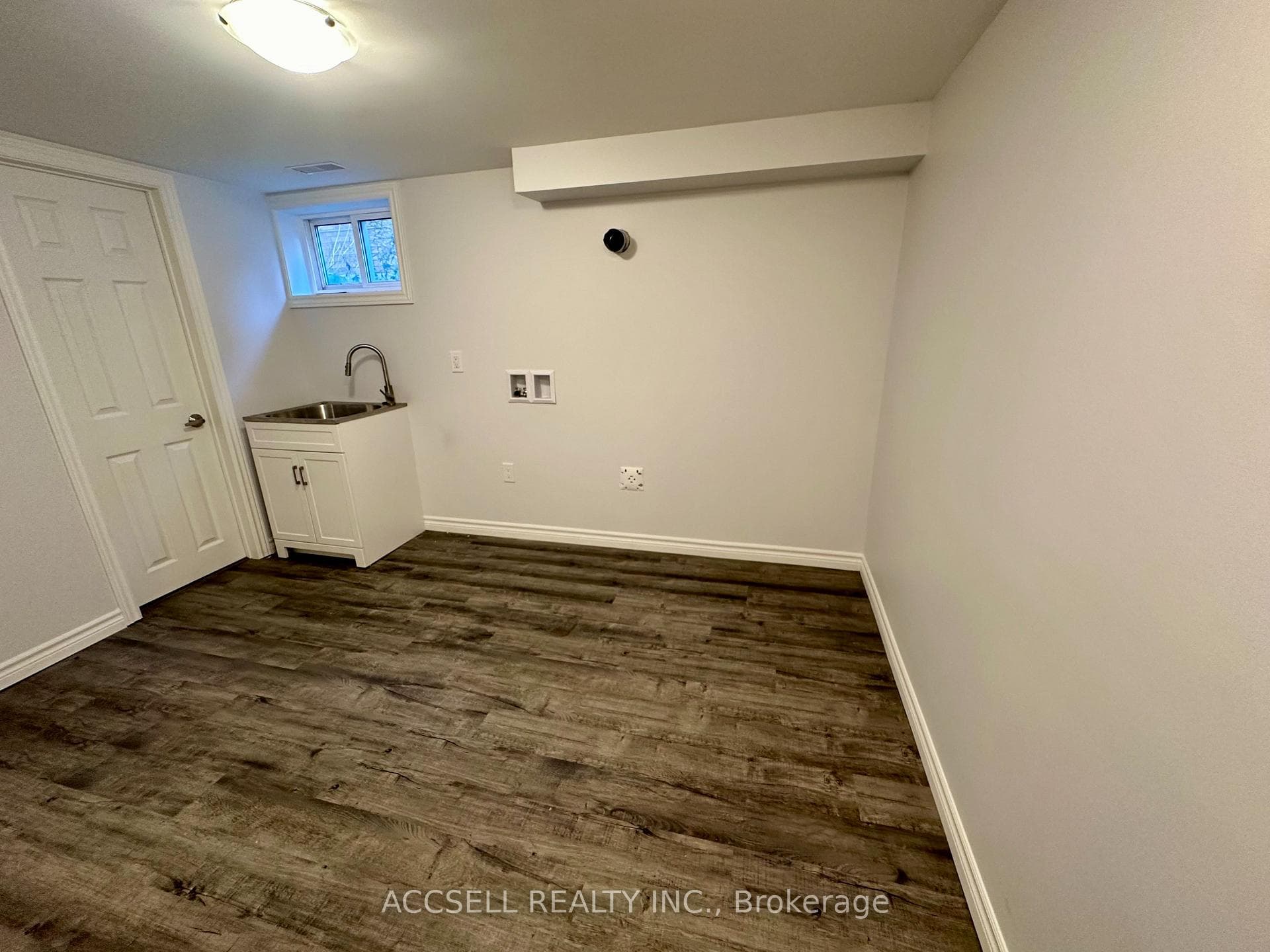 7 Minford Avenue photo 16