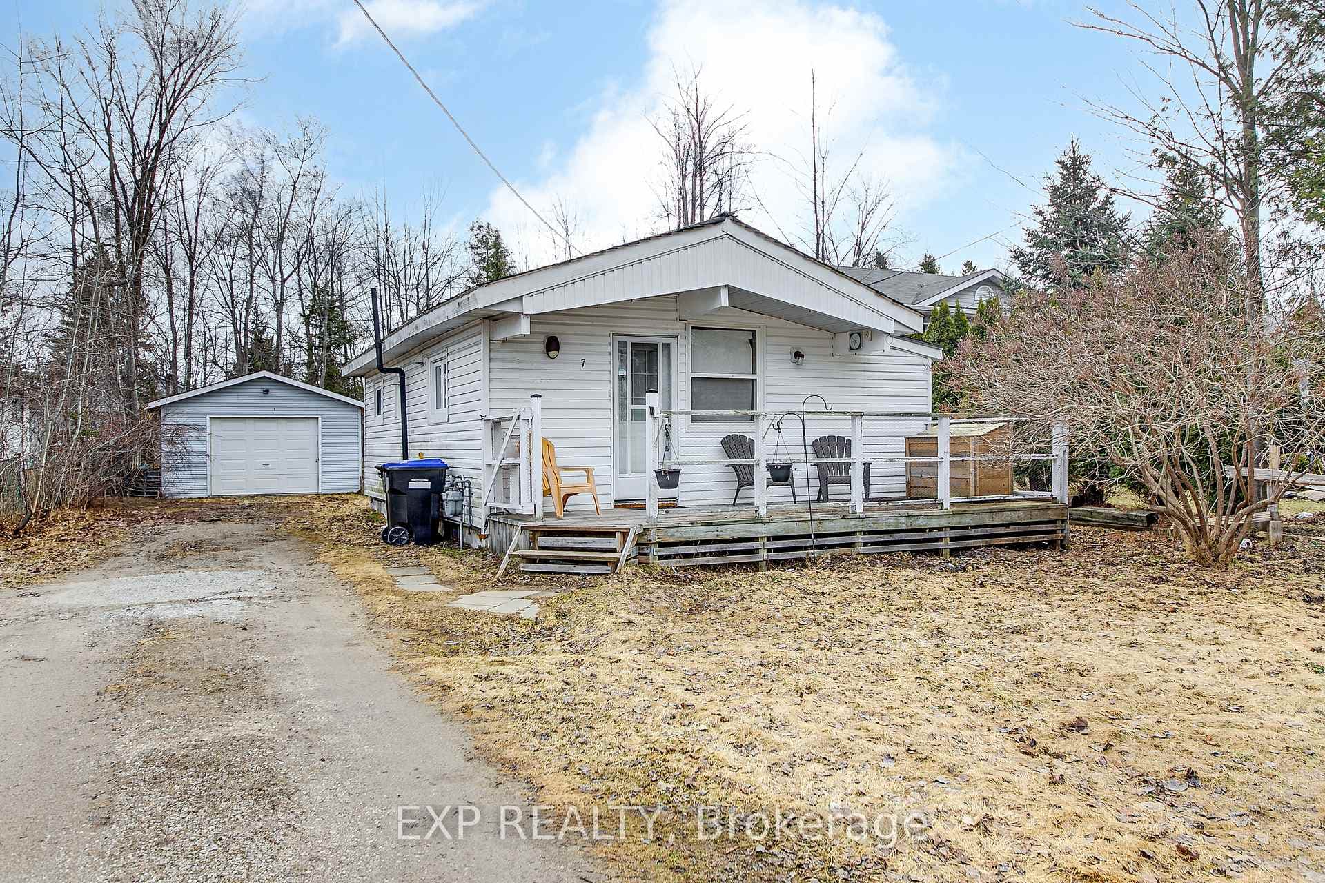 7 60th Street photo 2