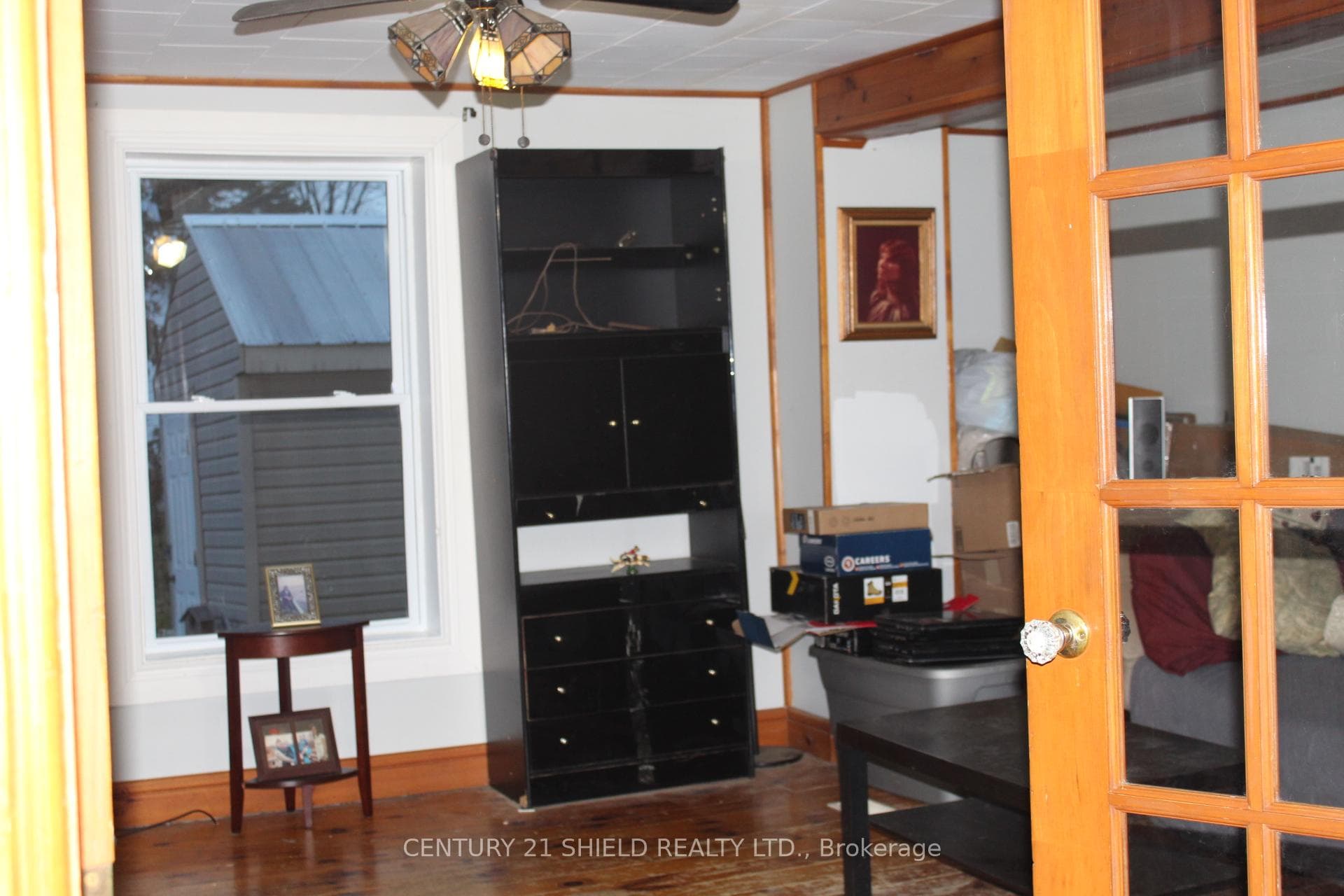 10 Ash Street photo 15