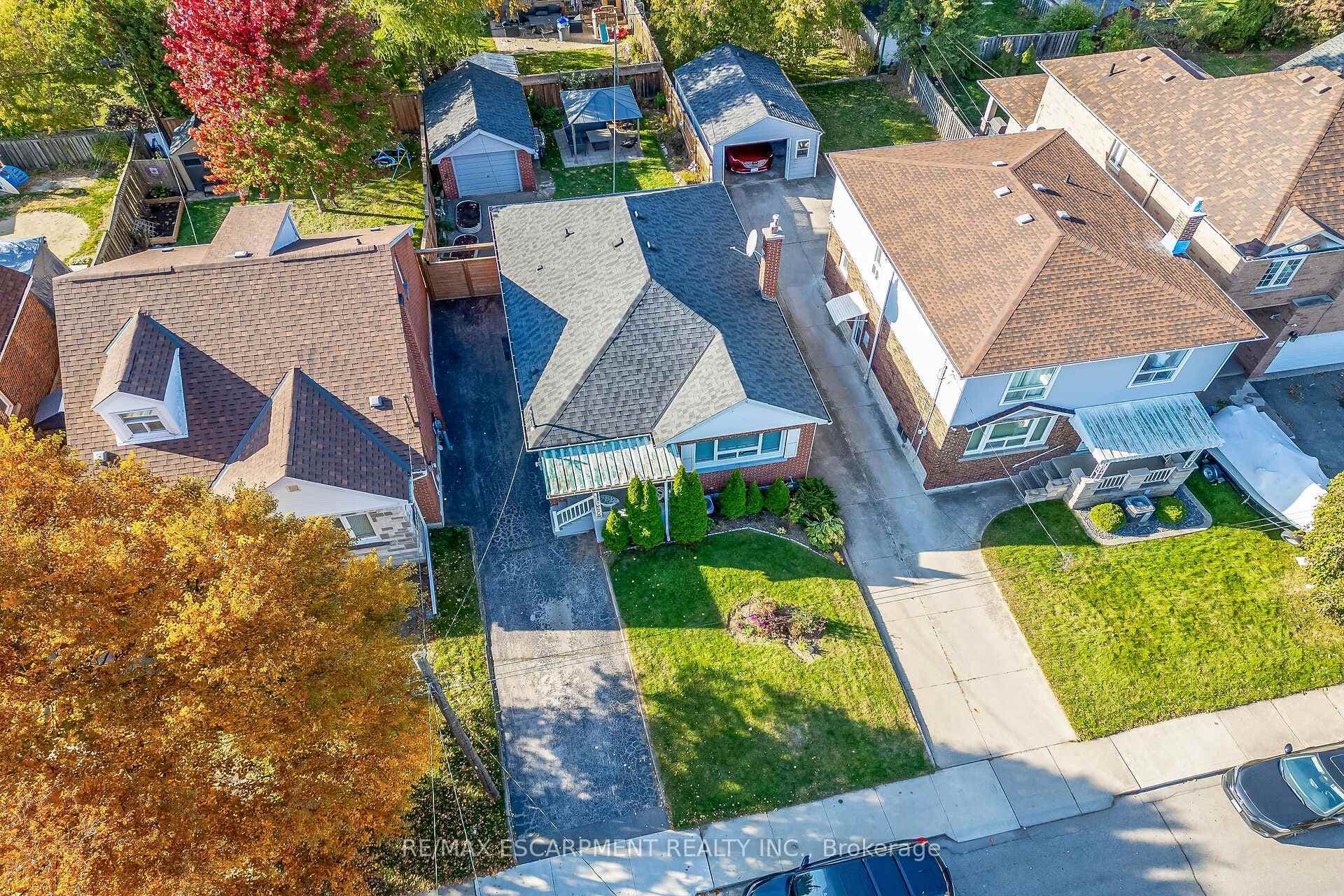 130 Garside Avenue photo 34