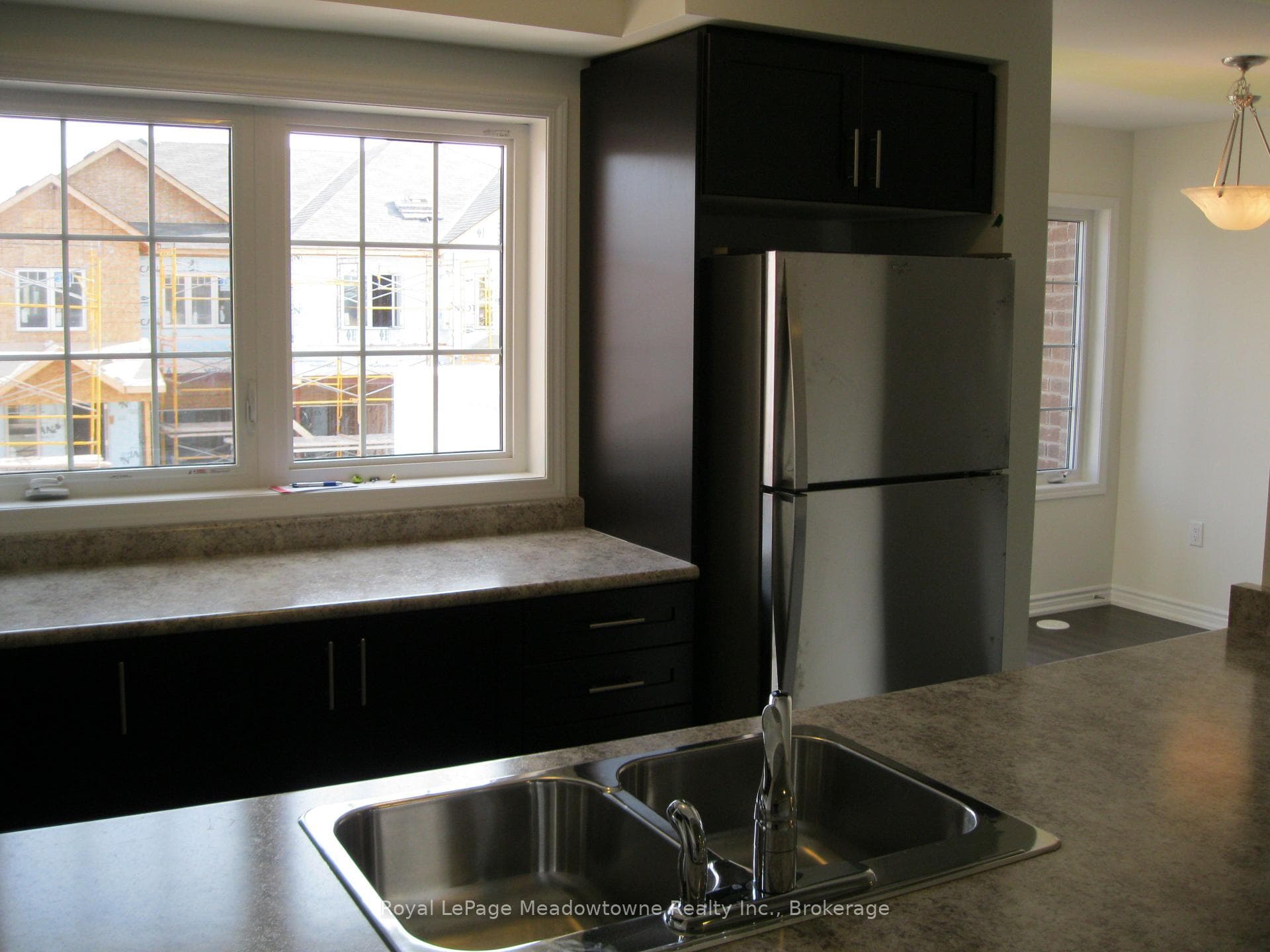 685 Laking Terrace photo 11