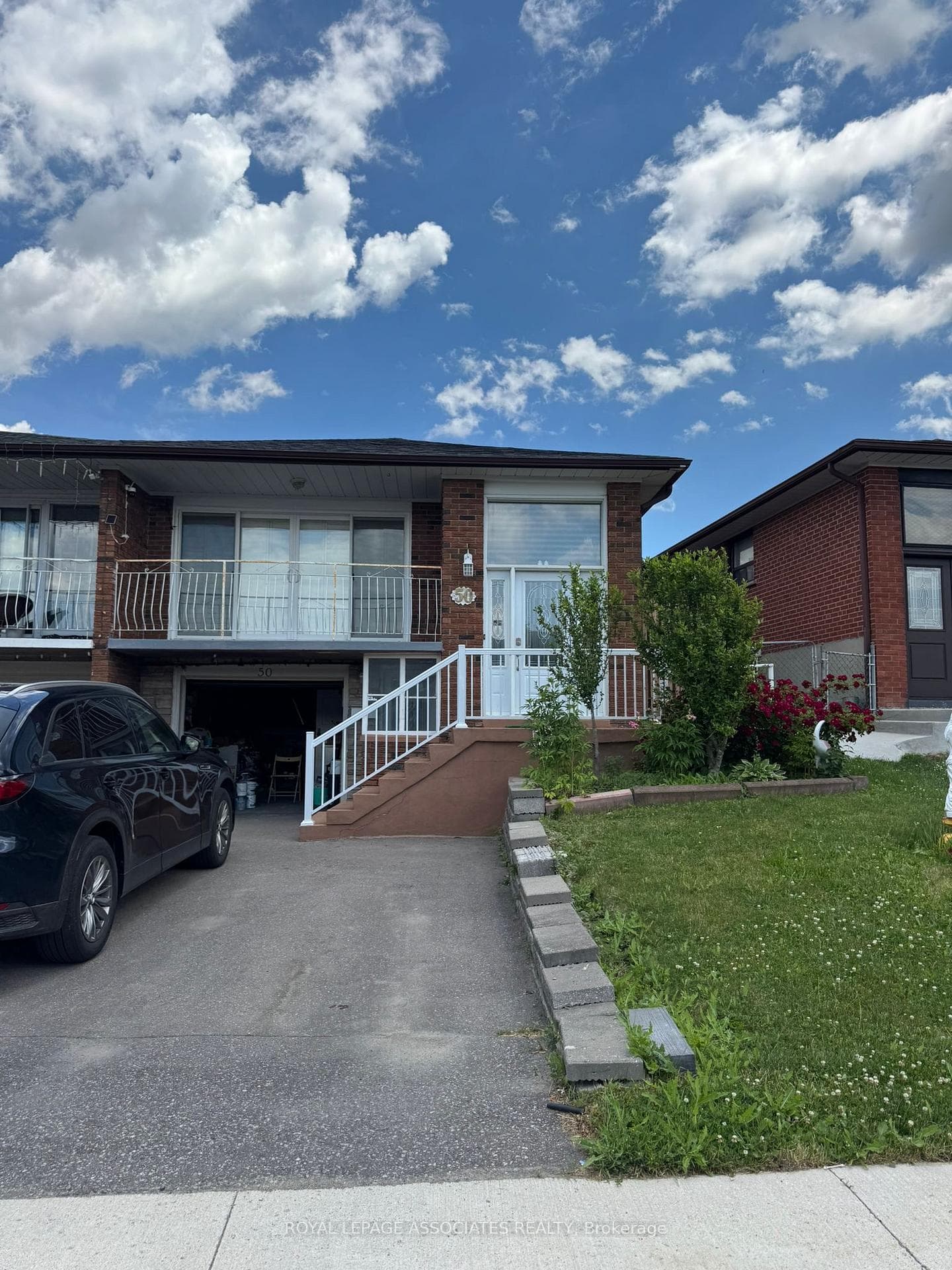 50 Blossom Crescent Unit Main photo 1