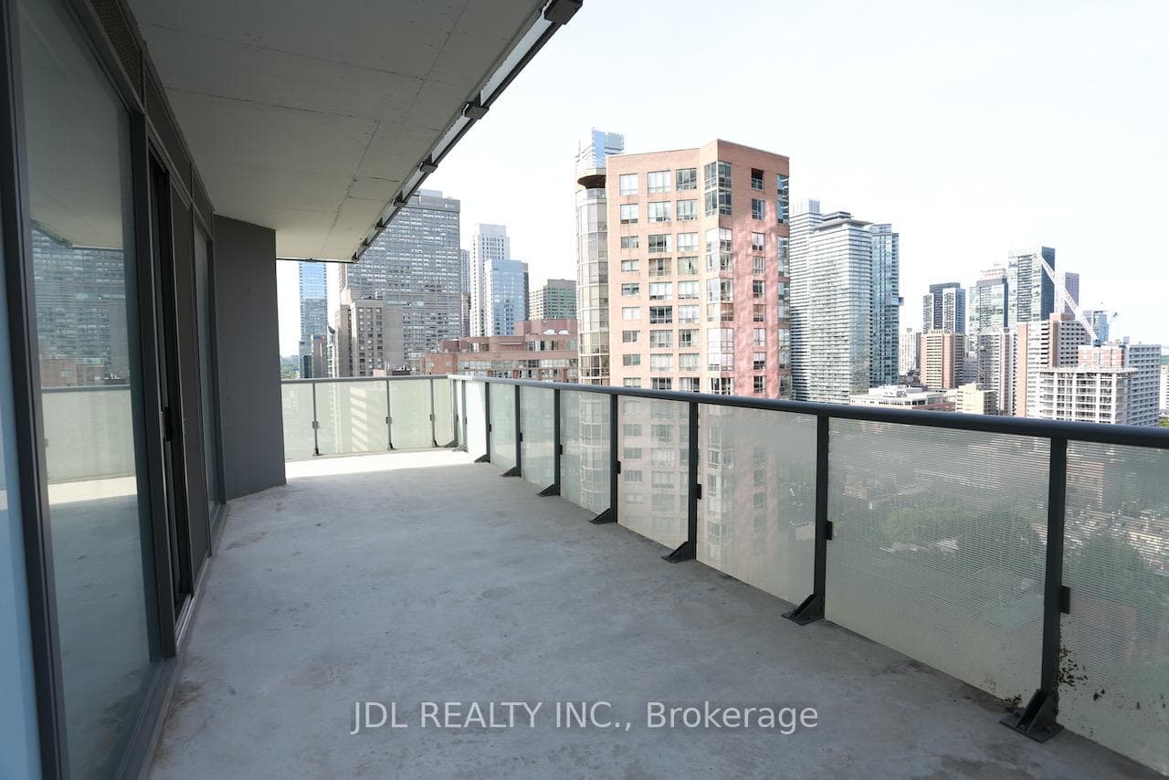 57 St Joseph Street Unit 2010 photo 12