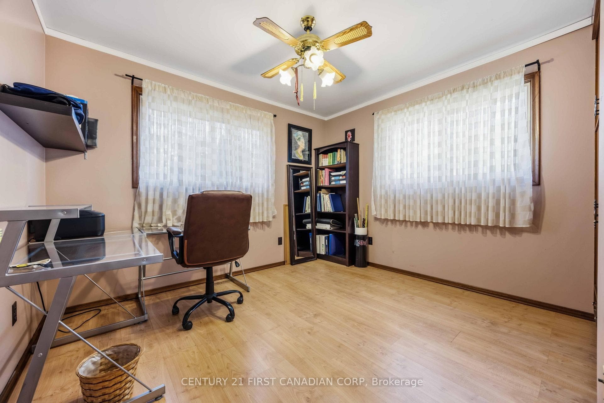 184 Durand Street photo 11