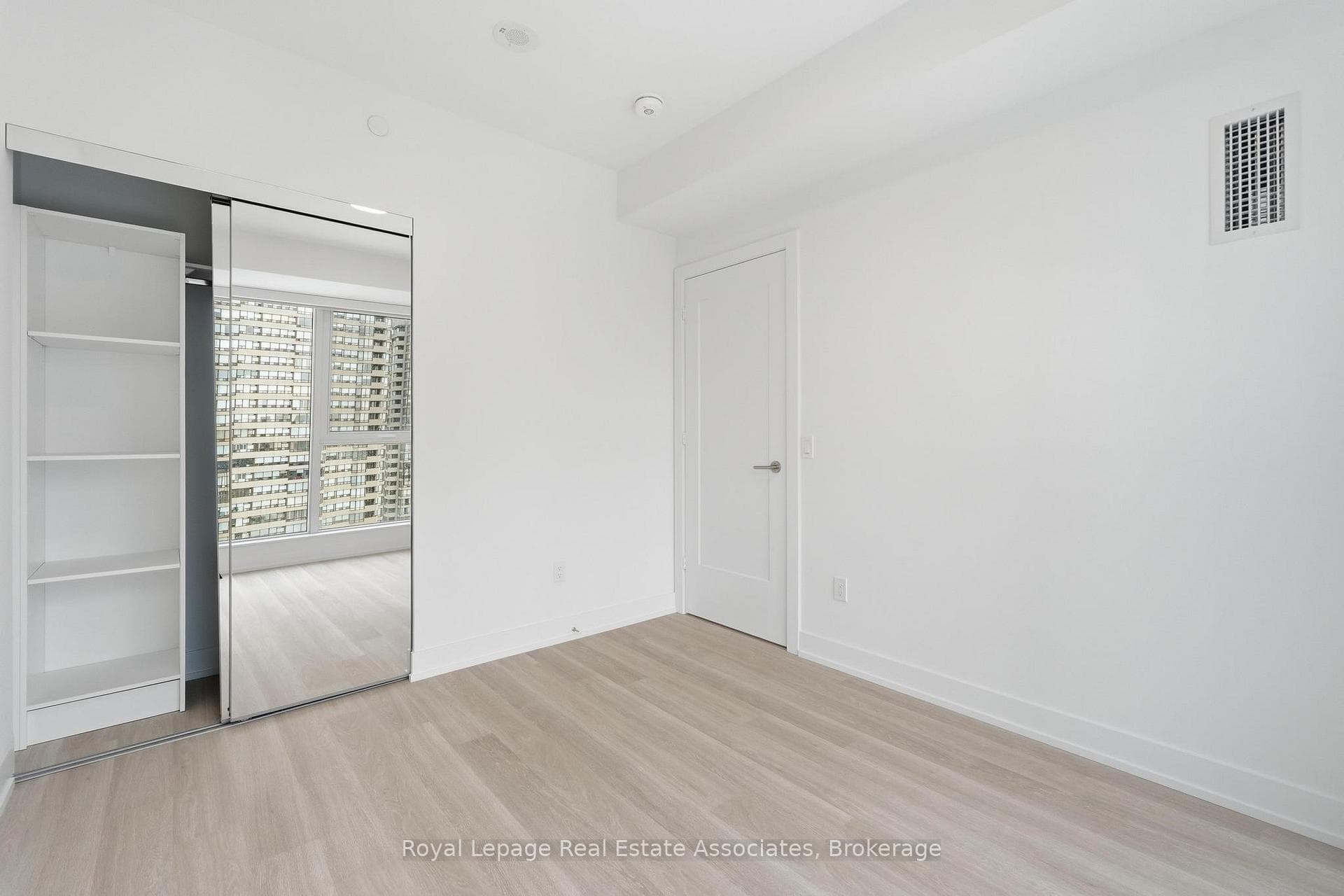 25 Cordova Avenue Unit 1103 photo 12