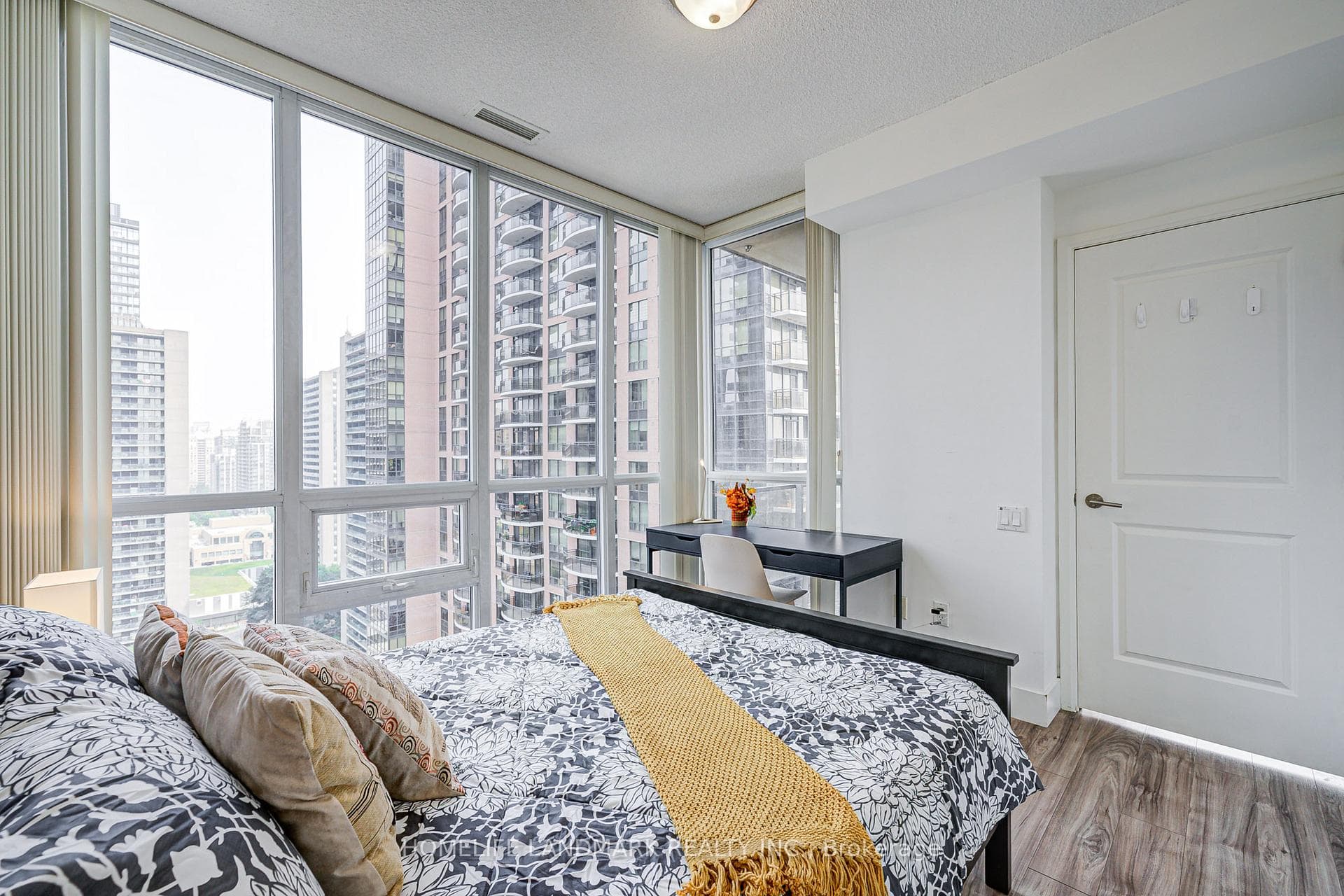 23 Sheppard Avenue Unit 2004 photo 30