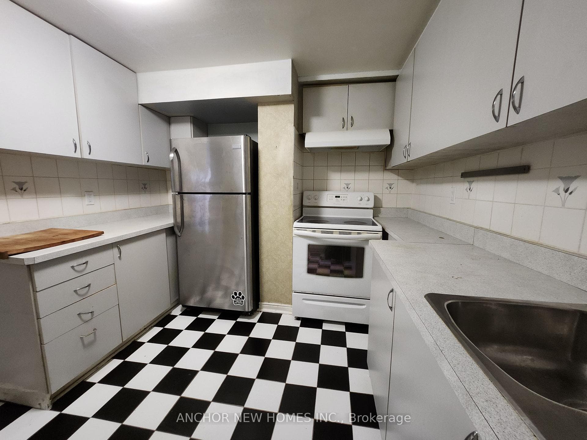 1078 Ceremonial(Basement) Drive photo 10