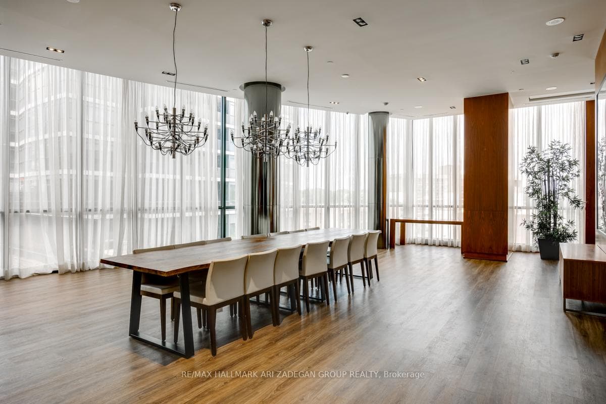 Dining for large gatherings