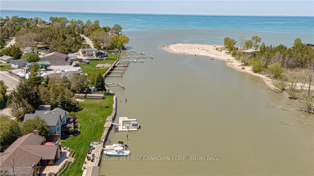 7474 RIVERSIDE Drive photo 3