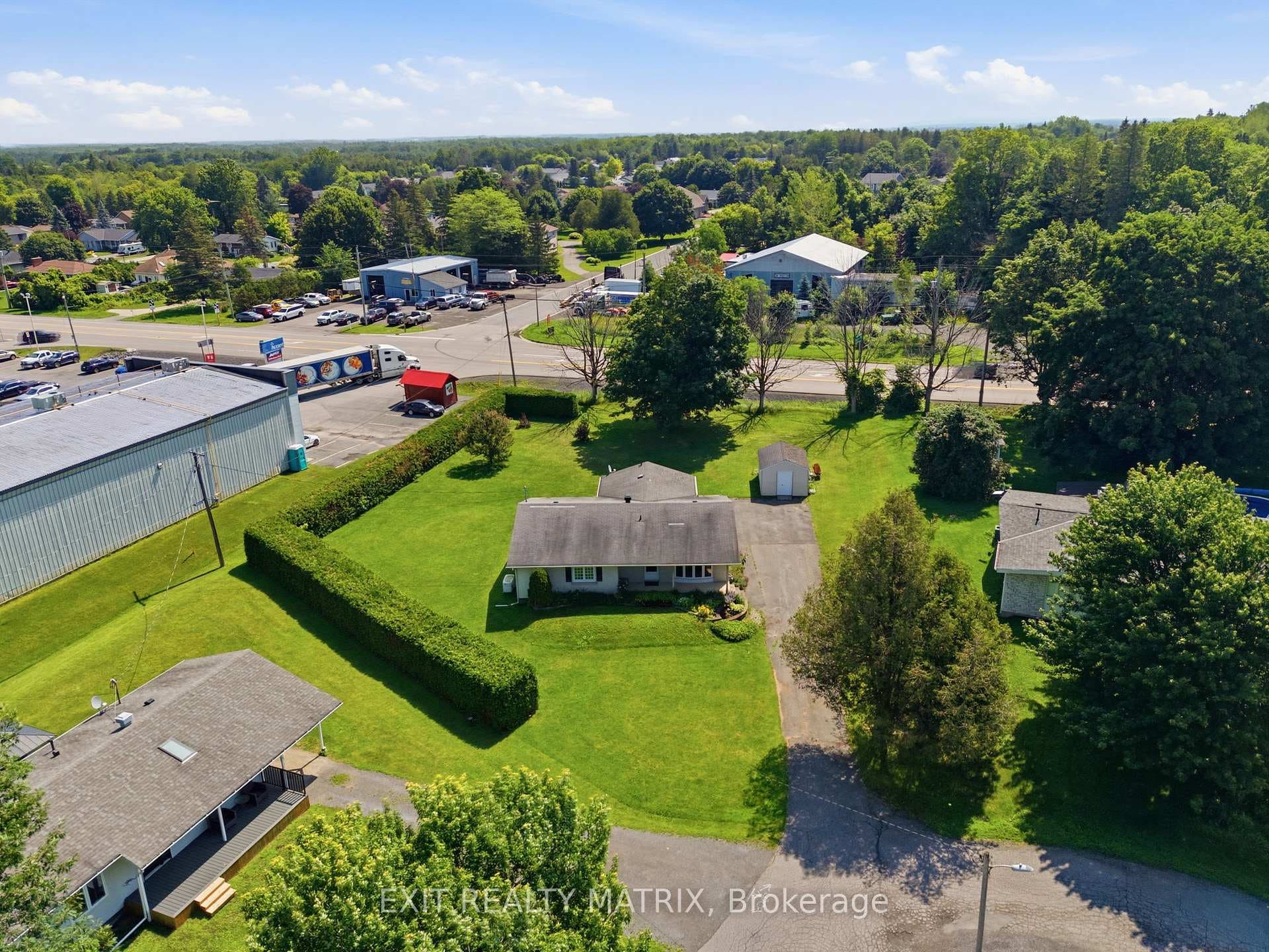 3 Hillview Circle photo 32