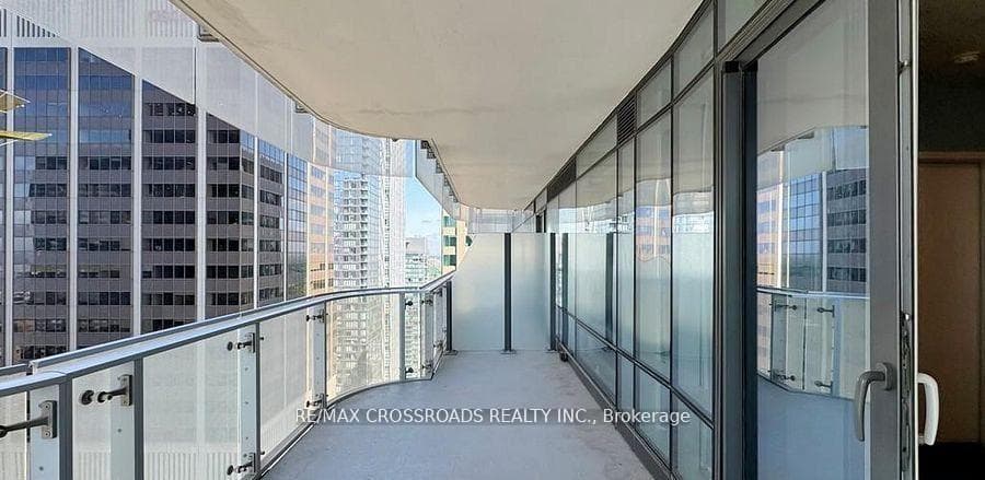 1 Bloor Street Unit 3208 photo 27