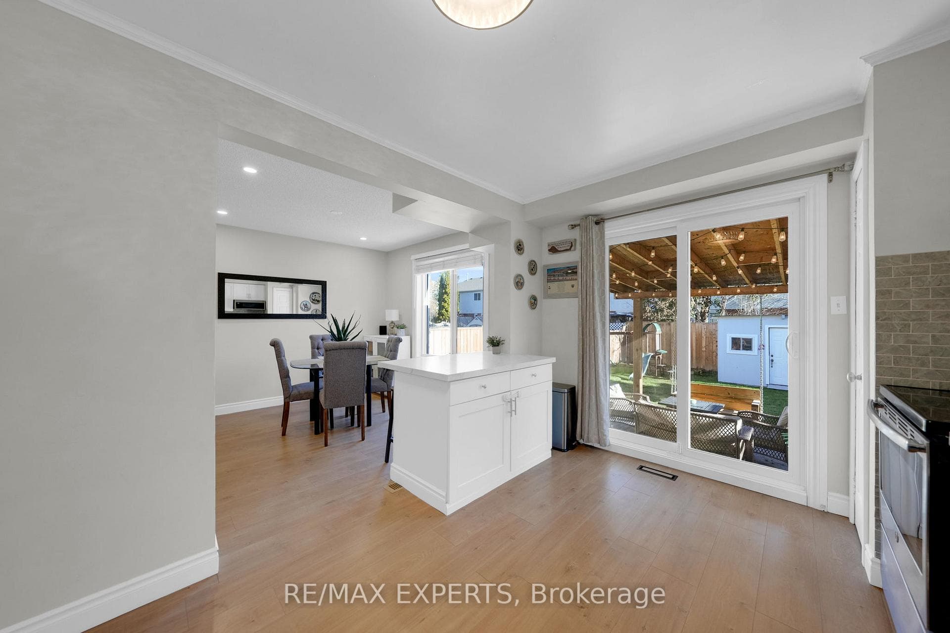 51 Mcknight Crescent photo 13