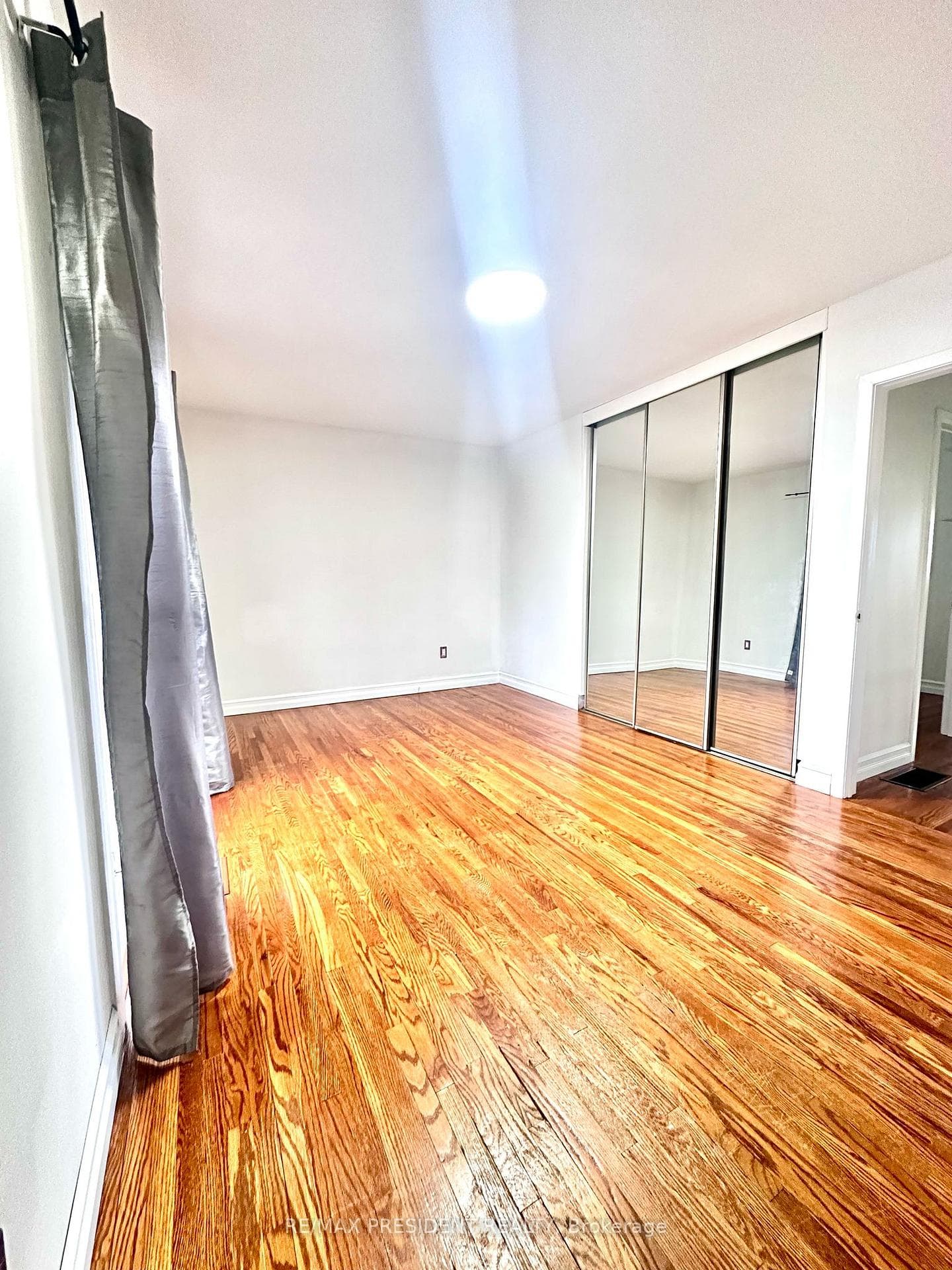 52 Flowertown Avenue photo 7