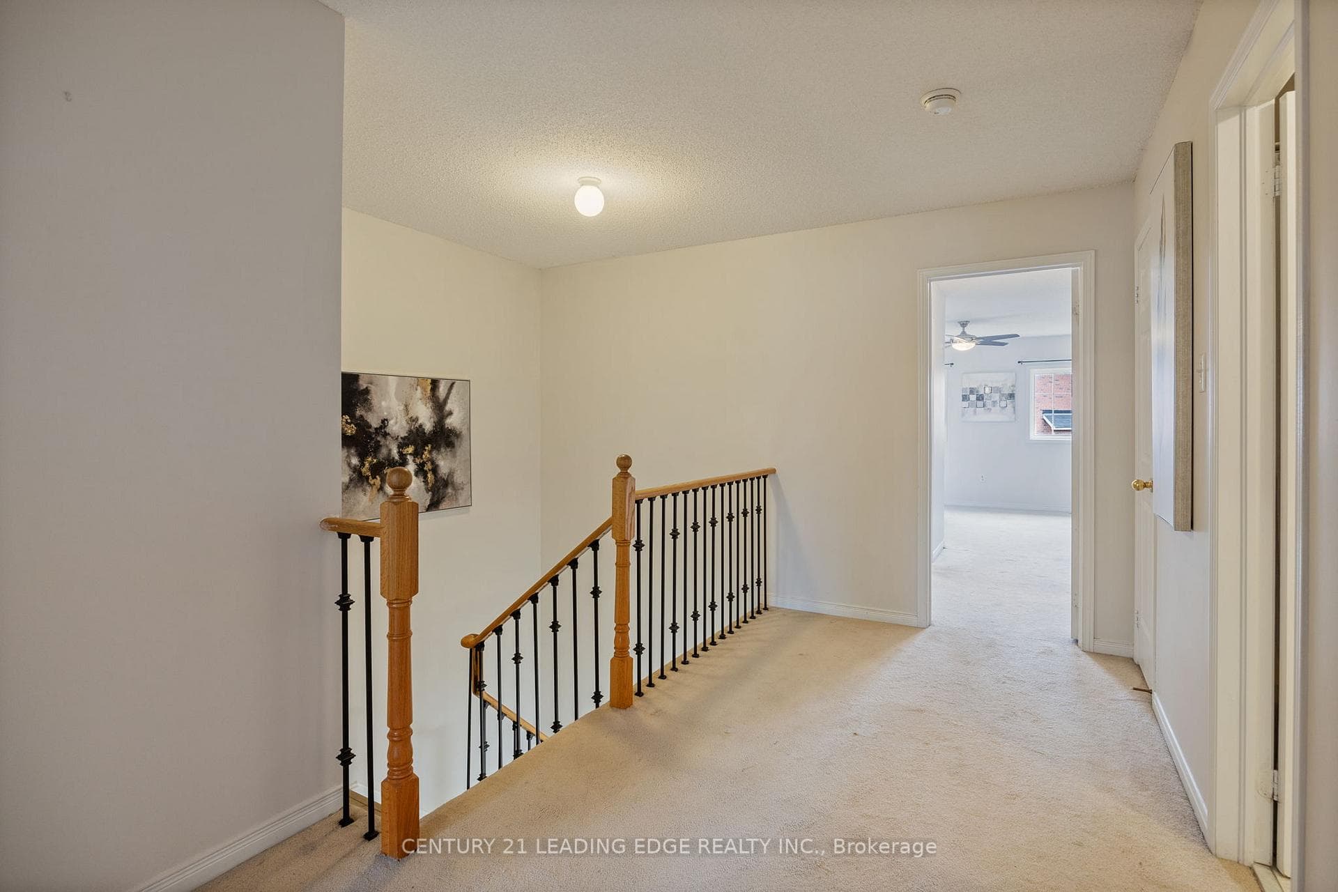 18 Thorp Crescent photo 17