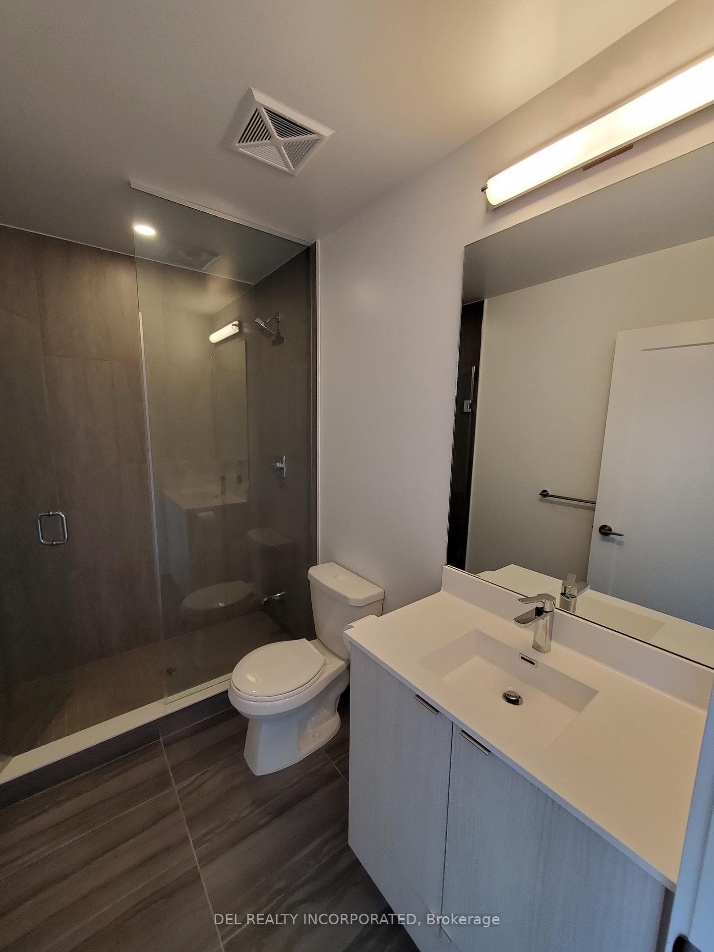 225 Village Green Square Unit 2902 photo 6