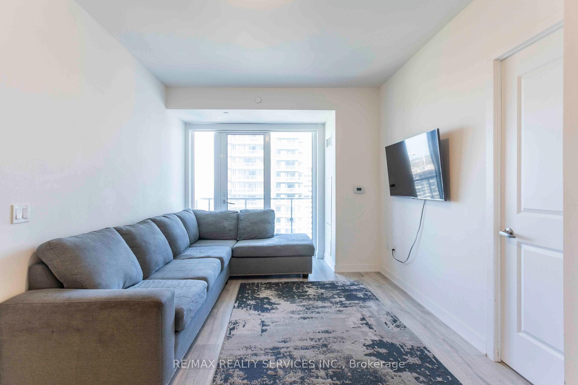 4675 Metcalfe Avenue Unit 1810 photo 17