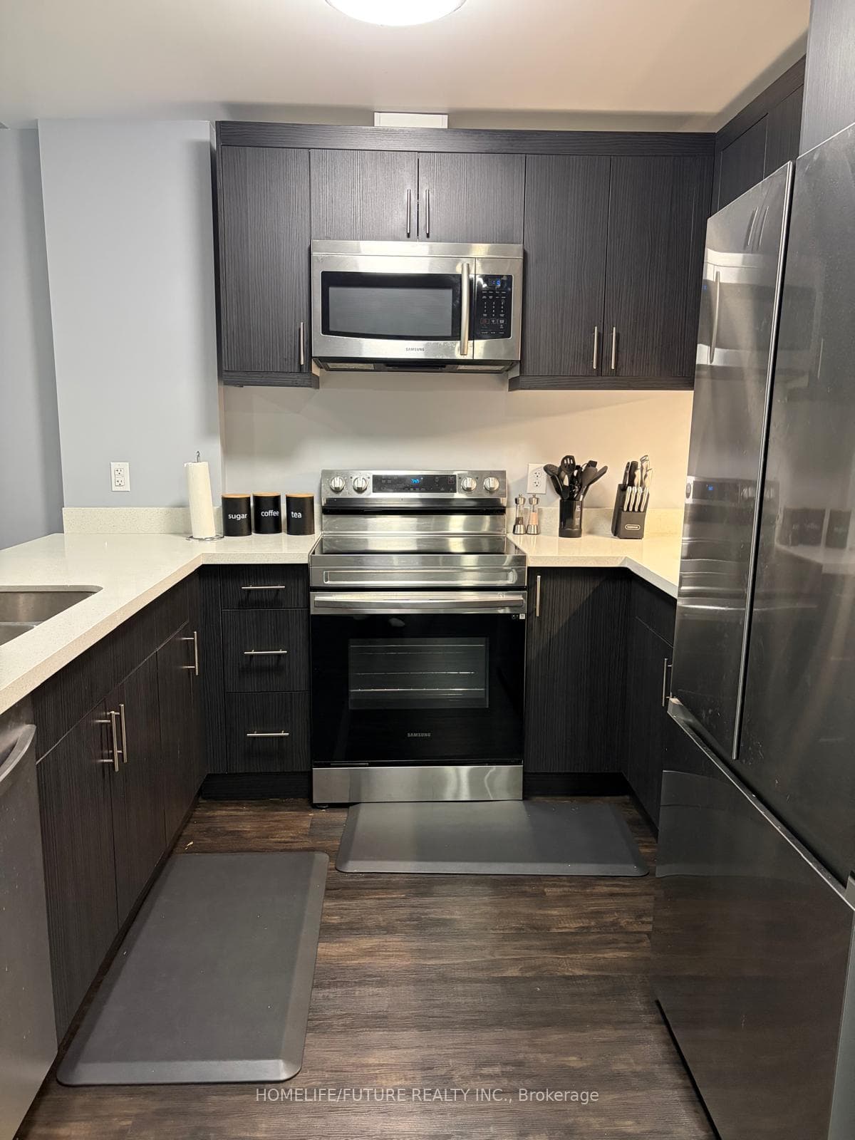 1489 Banwell Road Unit 519 photo 8