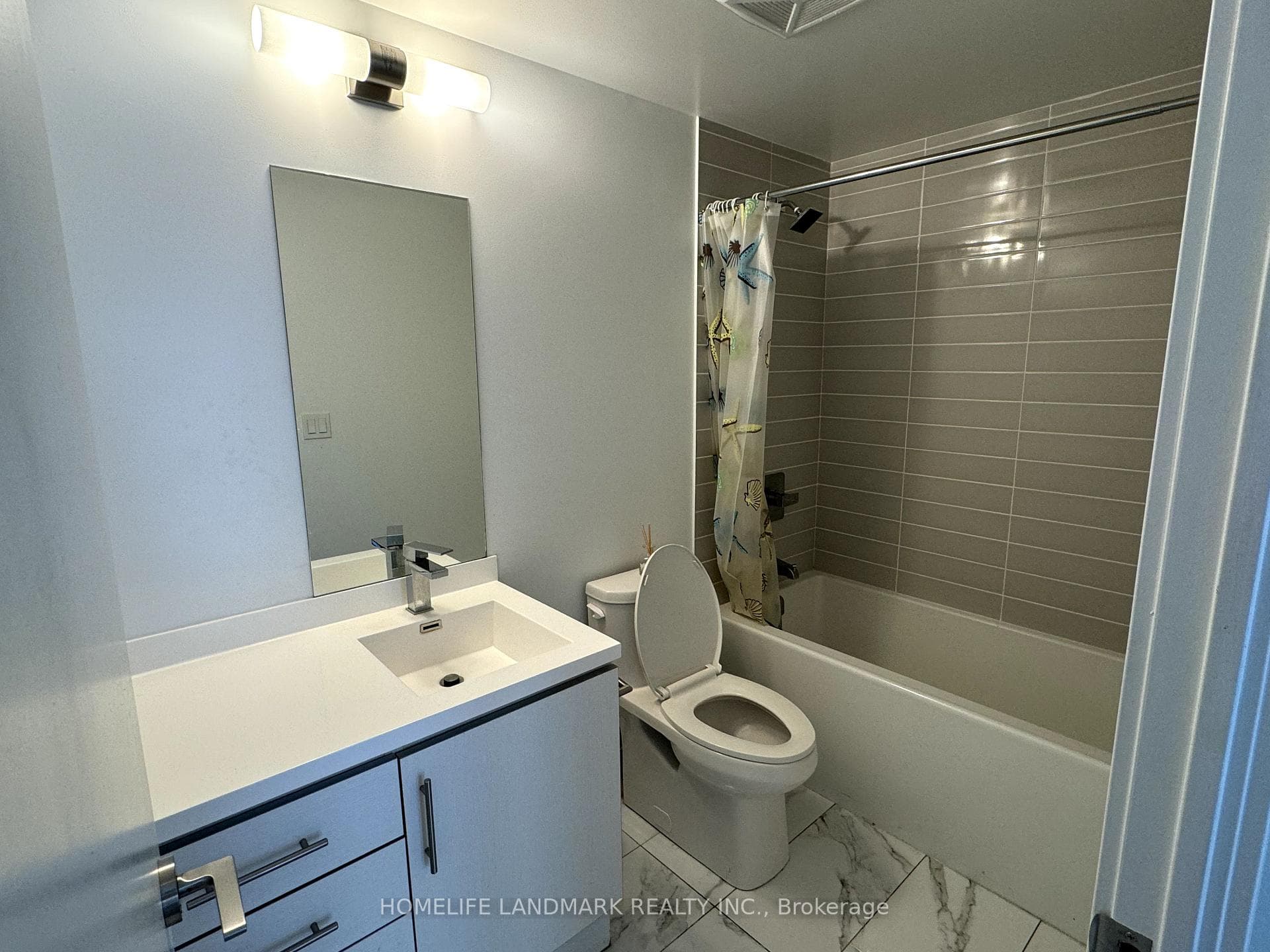 181 Huron Street Unit 206 photo 6