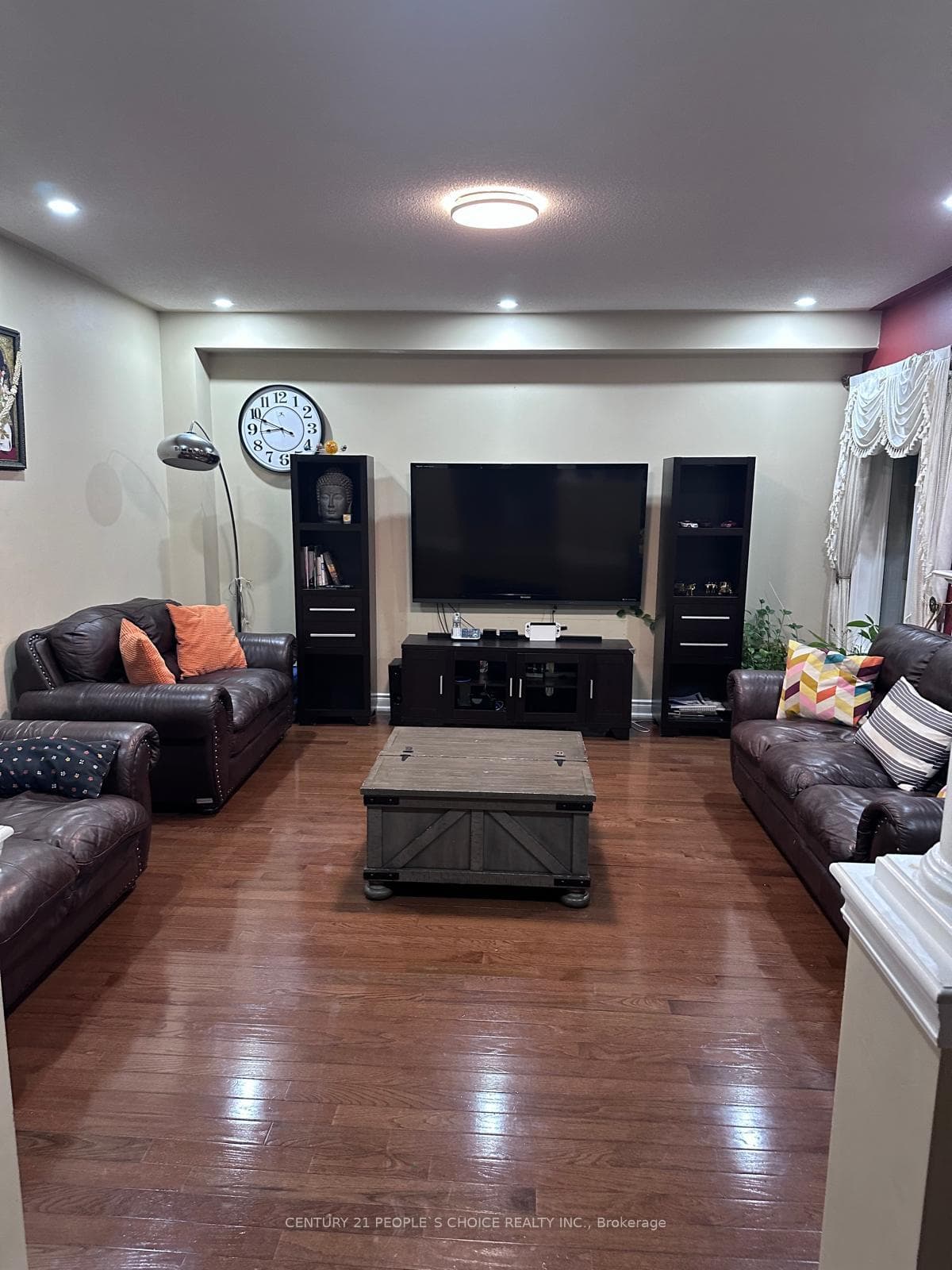 5 Hugo Road photo 5